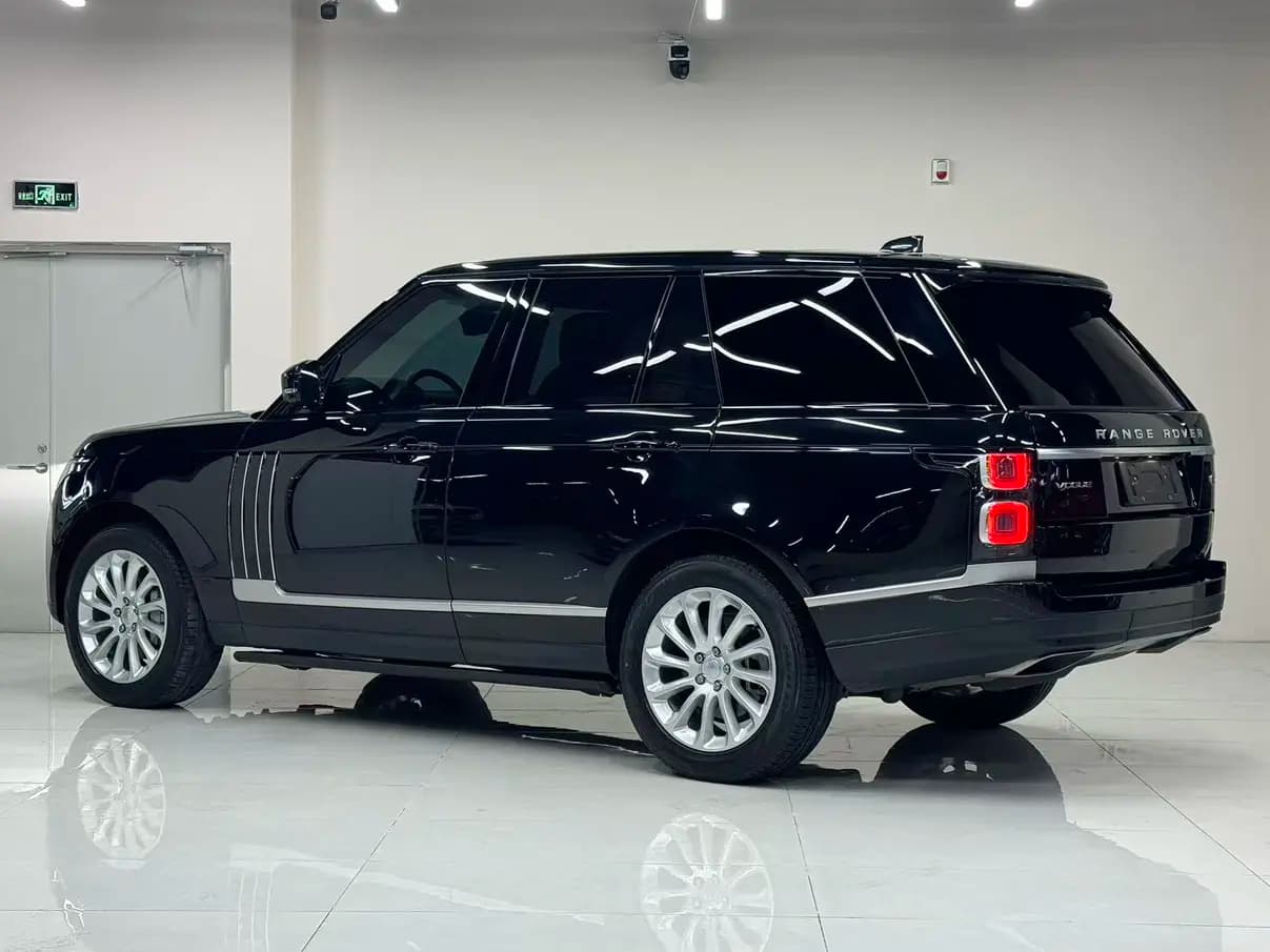 Land Rover Range rover 2021 г. 73014 км. — фото 4