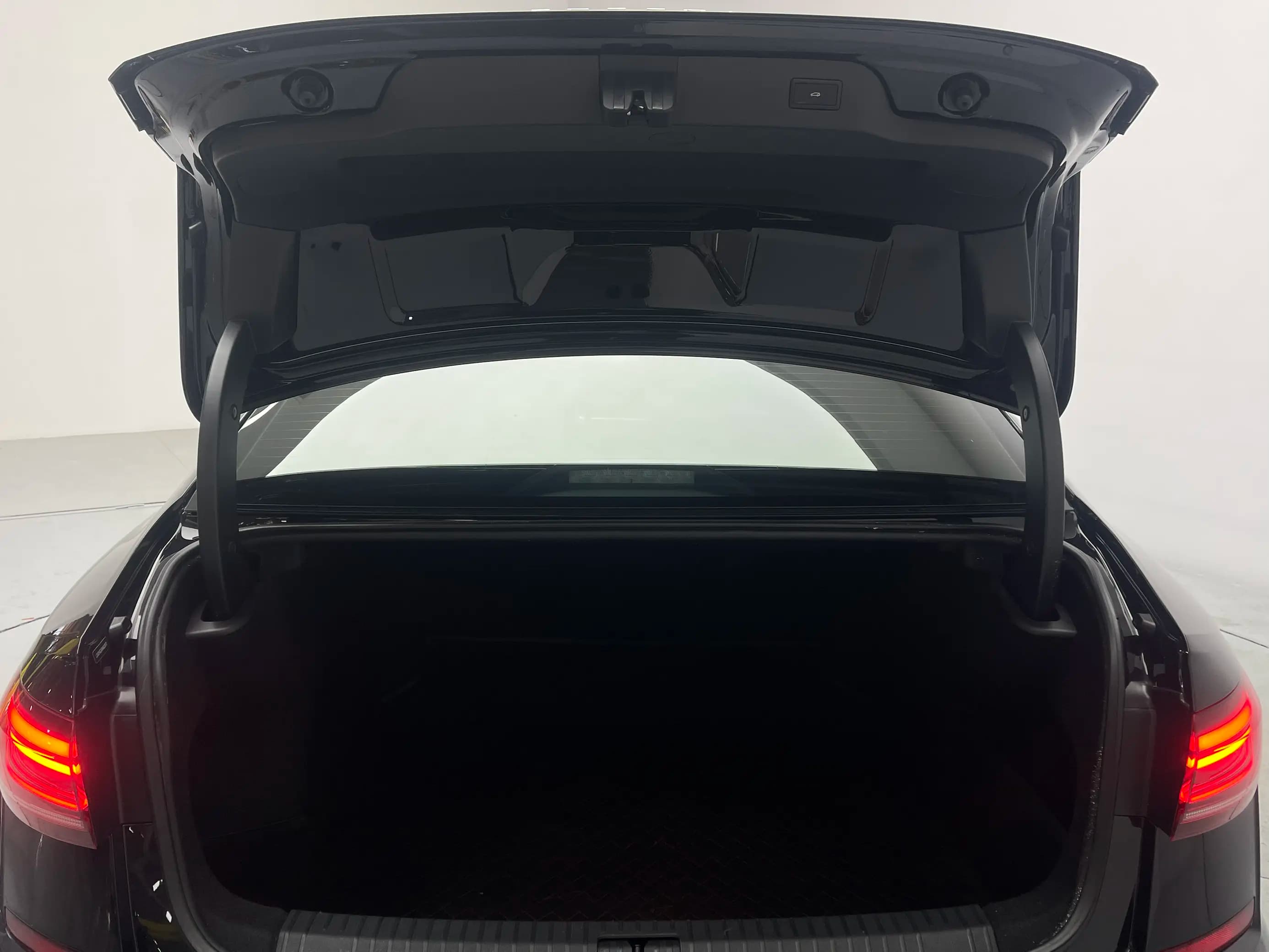 Volkswagen Passat 2022 г. 68234 км. — фото 20