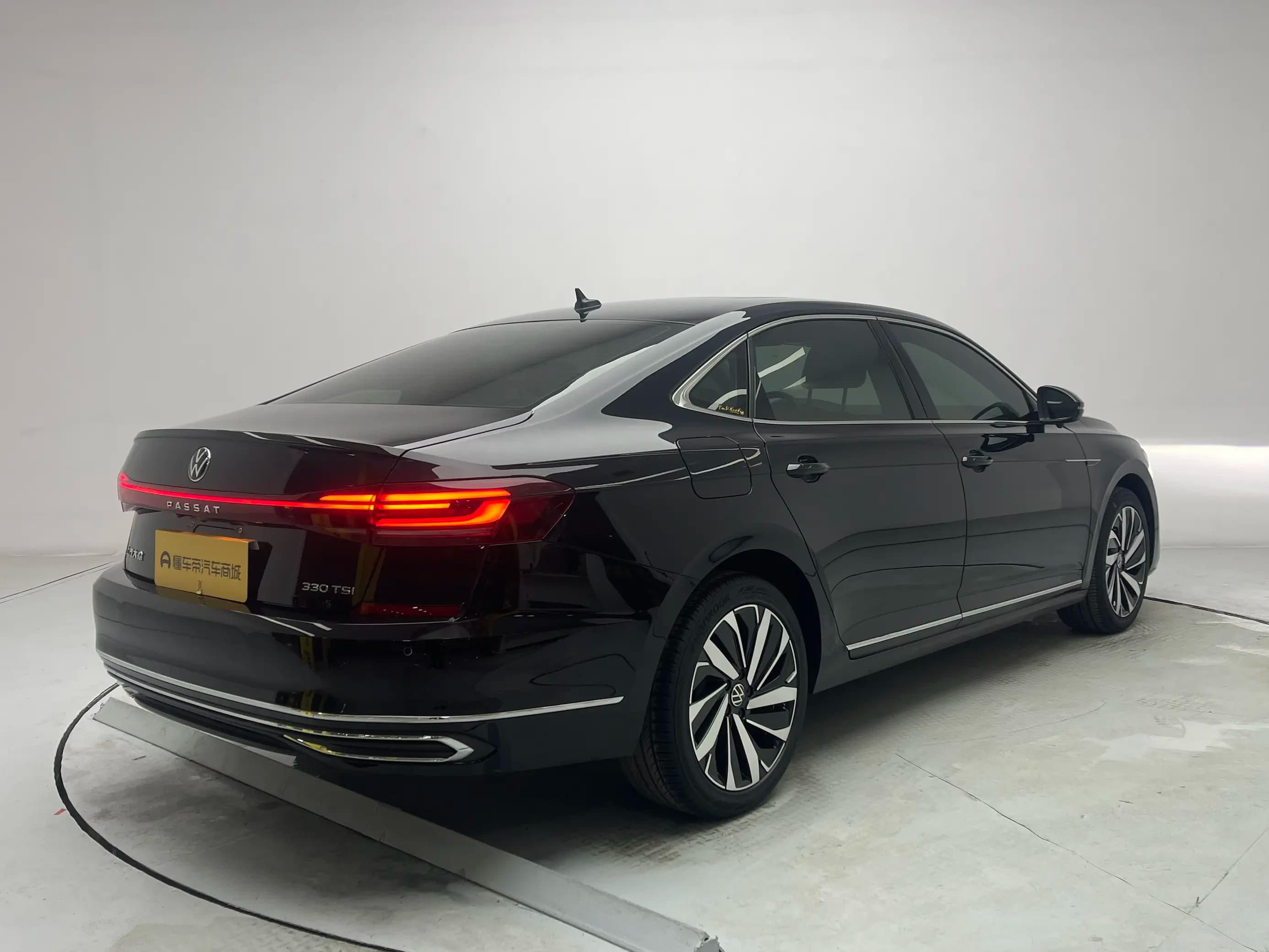 Volkswagen Passat 2022 г. 68234 км. — фото 7