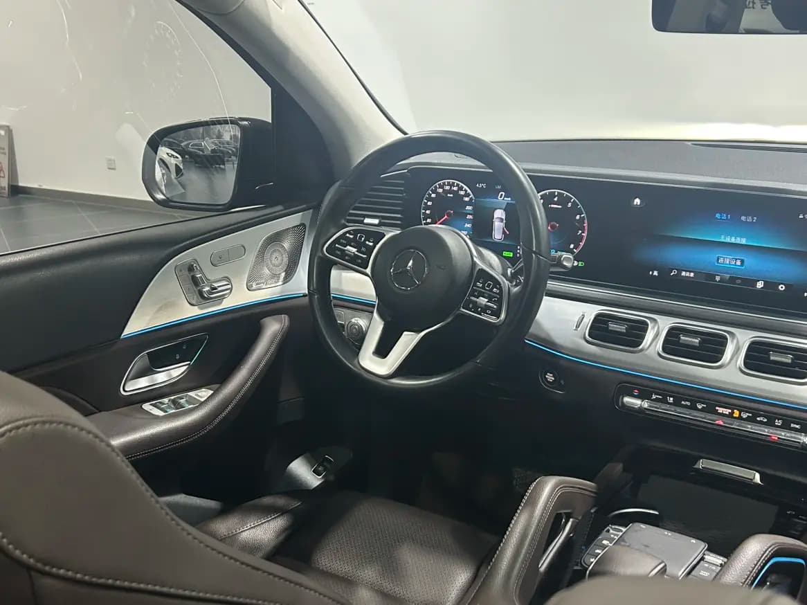 Mercedes-Benz GLE 2023 г. 81888 км. — фото 22