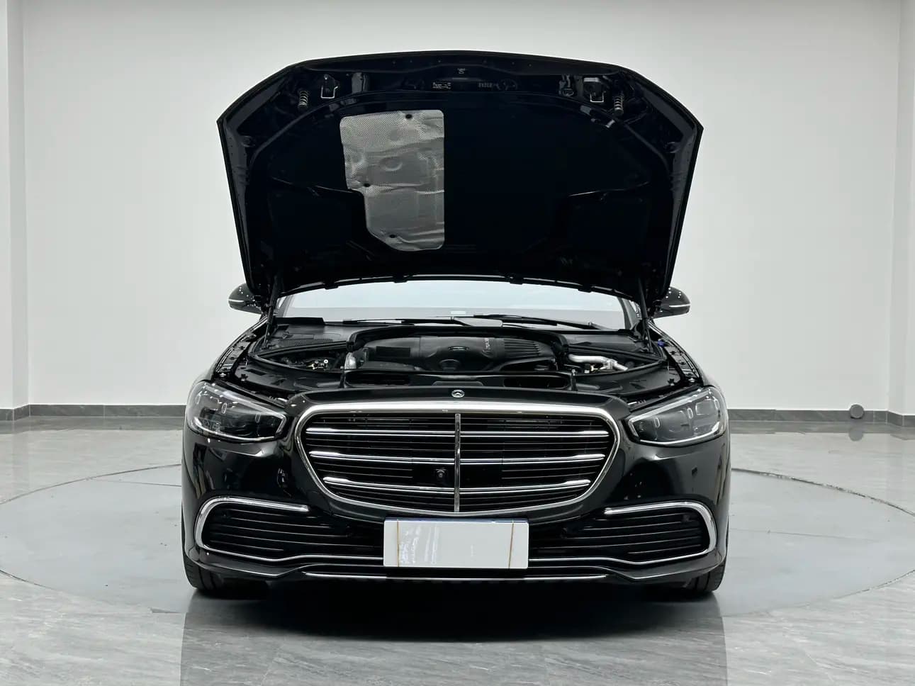 Mercedes-Benz Mercedes Benz S Class 2024 г. 36117 км. — фото 9