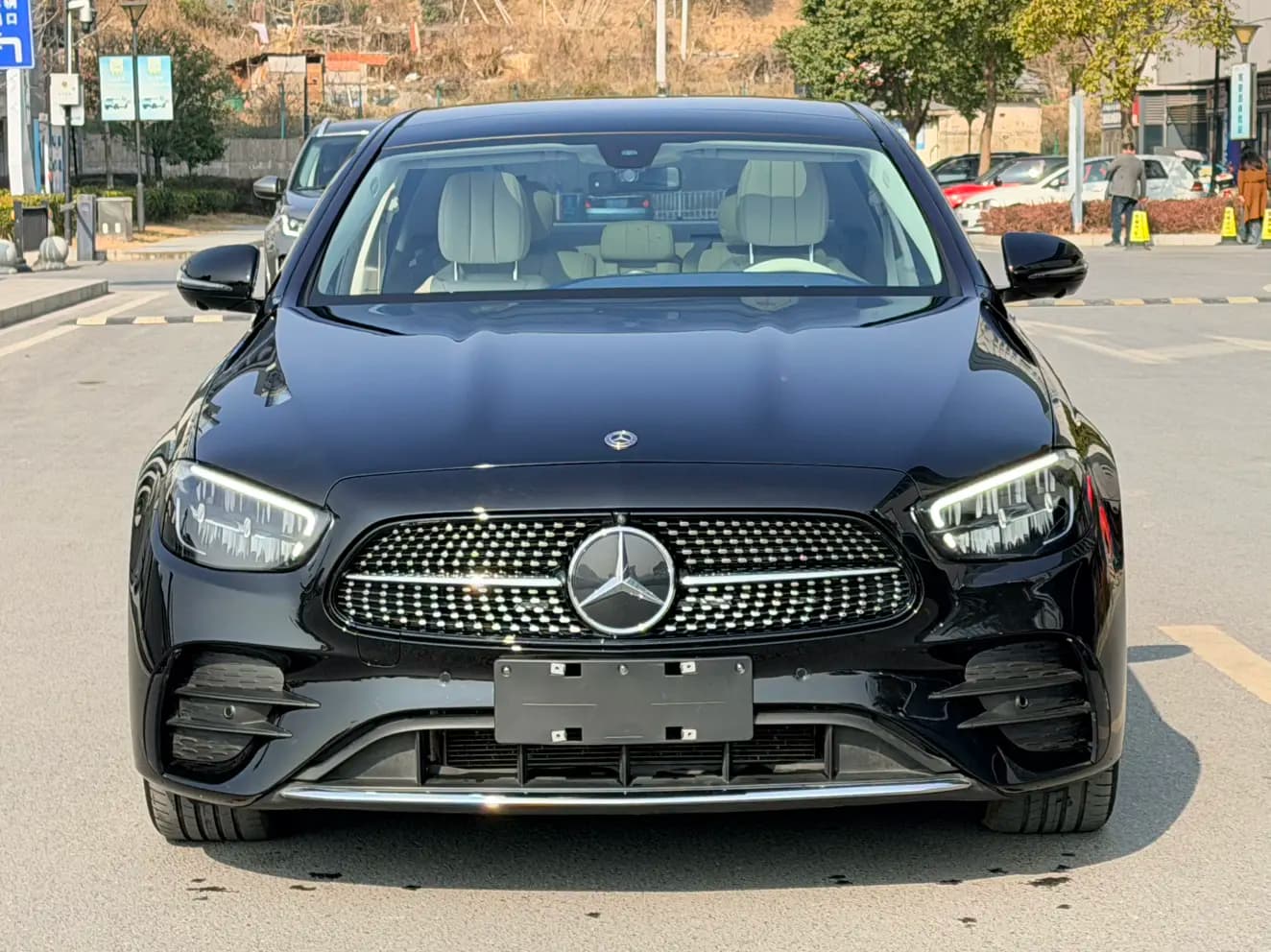 Mercedes-Benz E-Class 2023 г. 28714 км. — фото 2