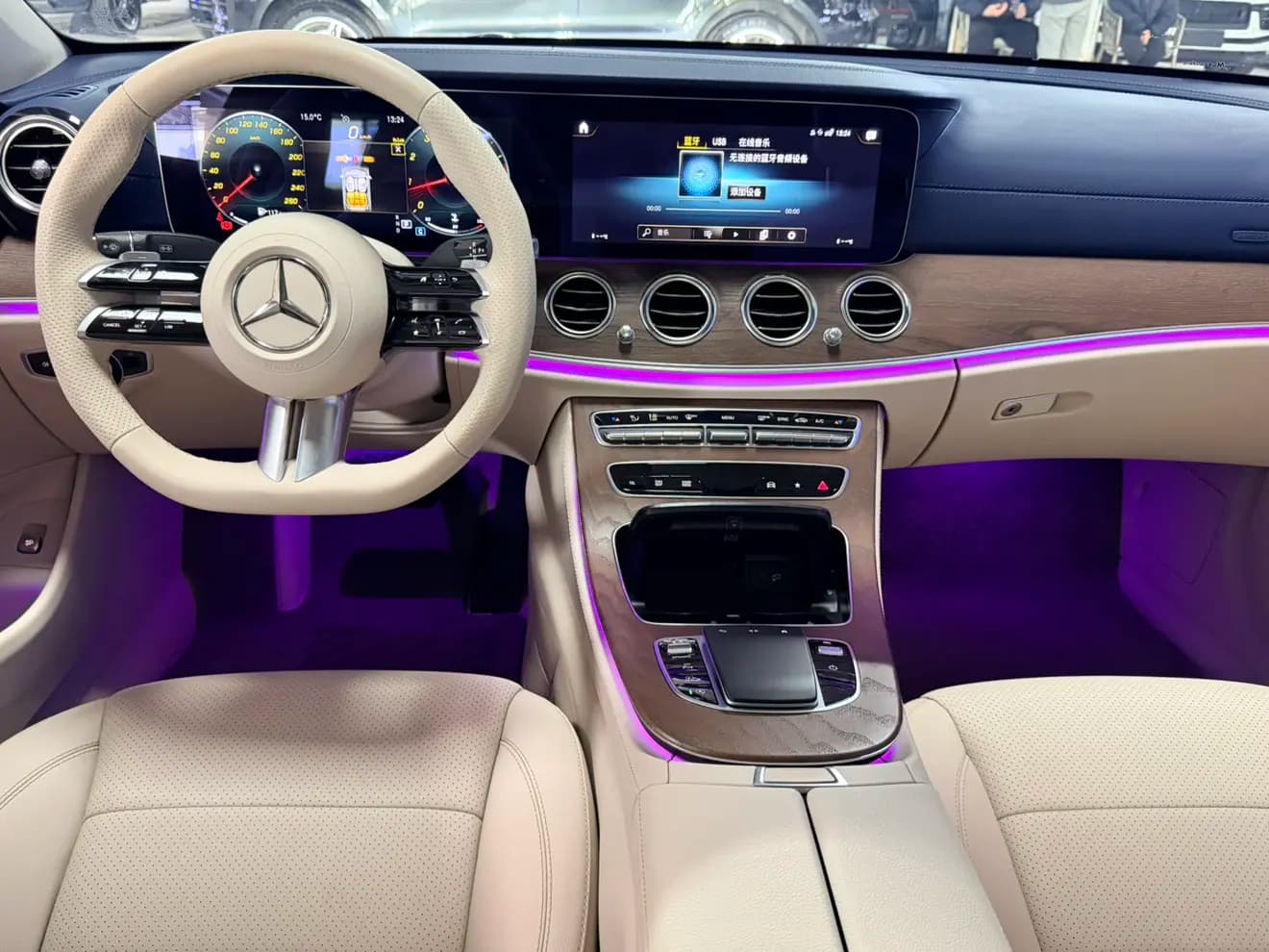 Mercedes-Benz E-Class 2023 г. 28714 км. — фото 12
