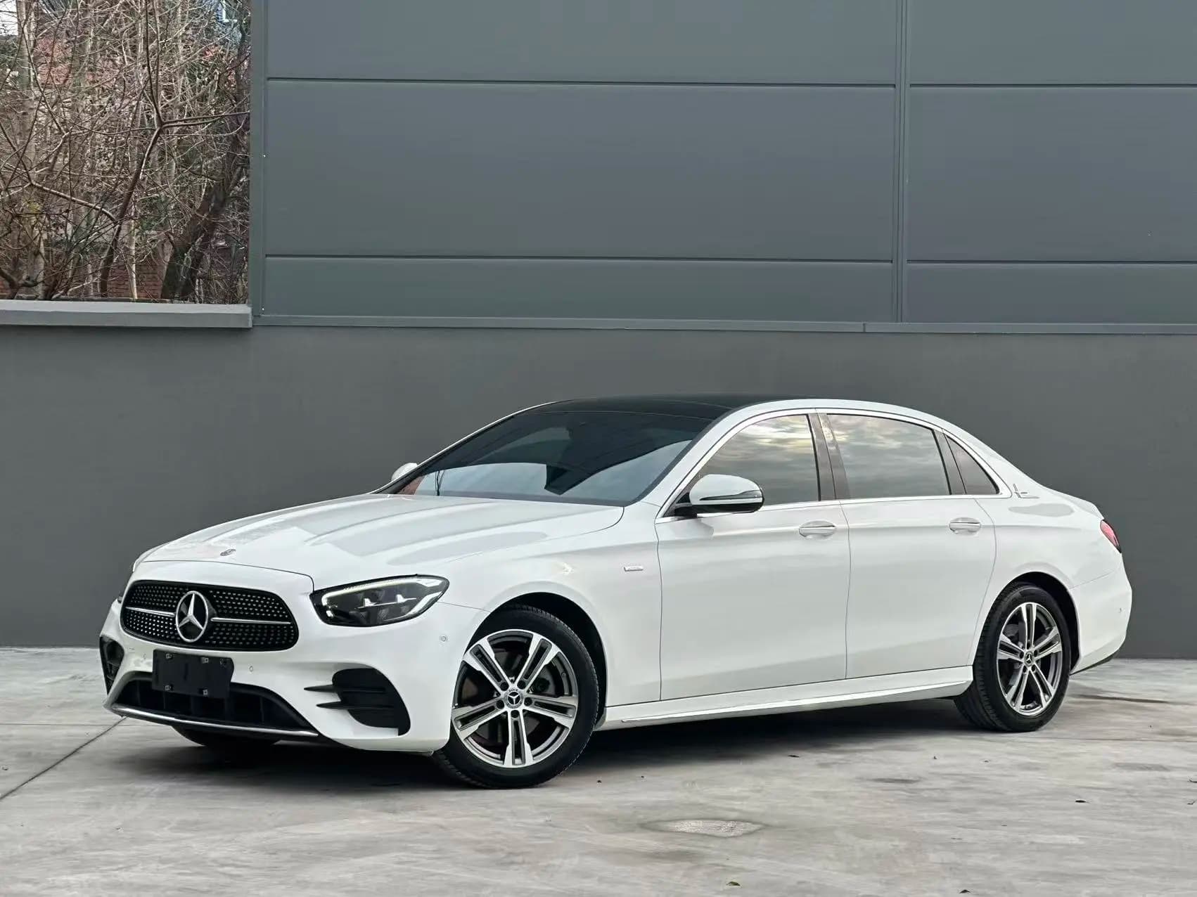 Mercedes-Benz E-Class 2021 г. 80122 км.