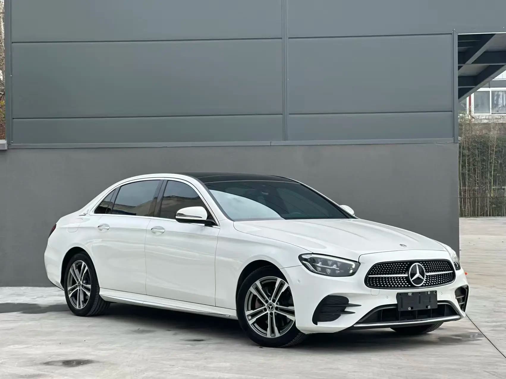Mercedes-Benz E-Class 2021 г. 80122 км. — фото 3