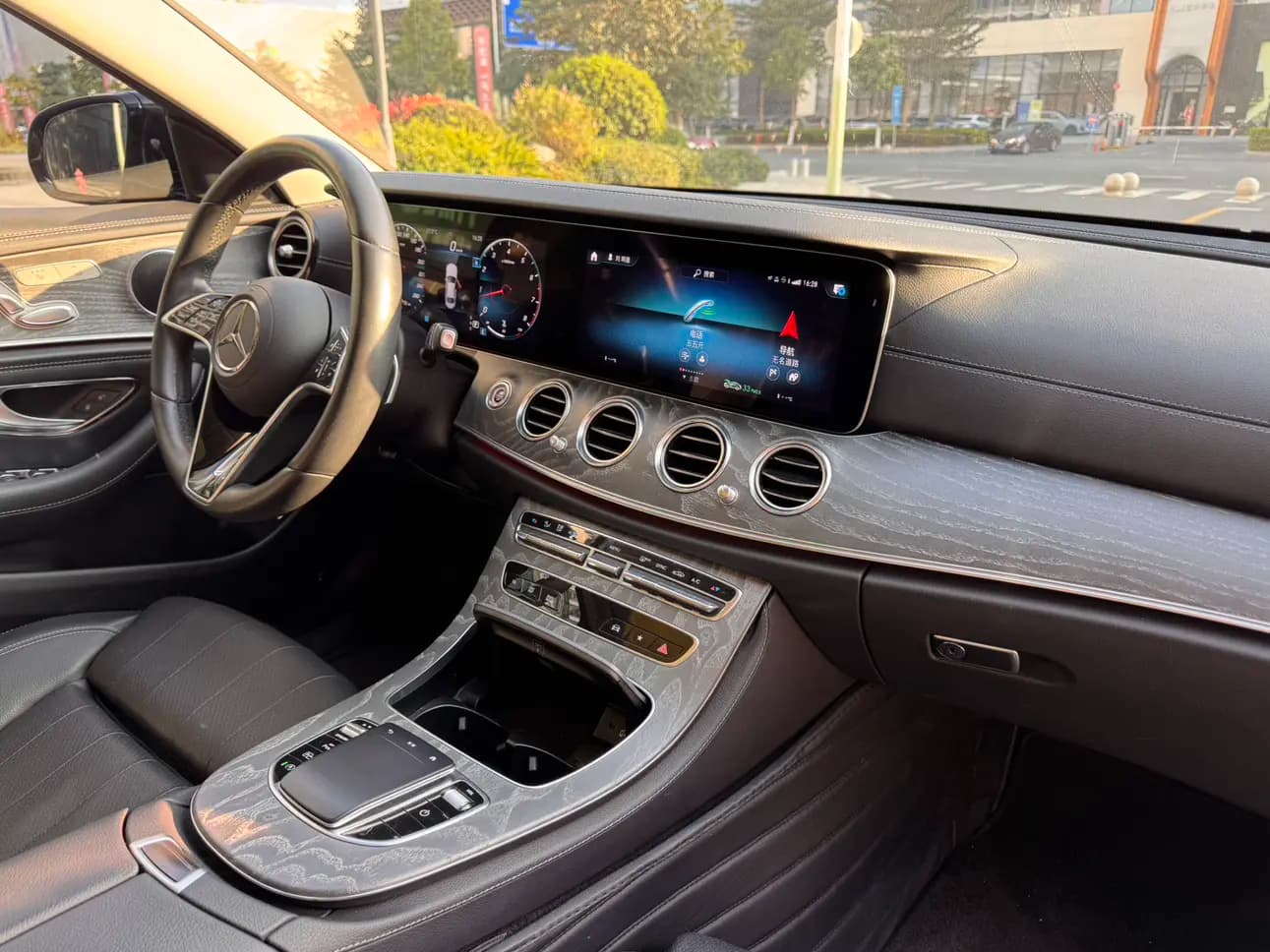 Mercedes-Benz E-Class 2022 г. 59011 км. — фото 12