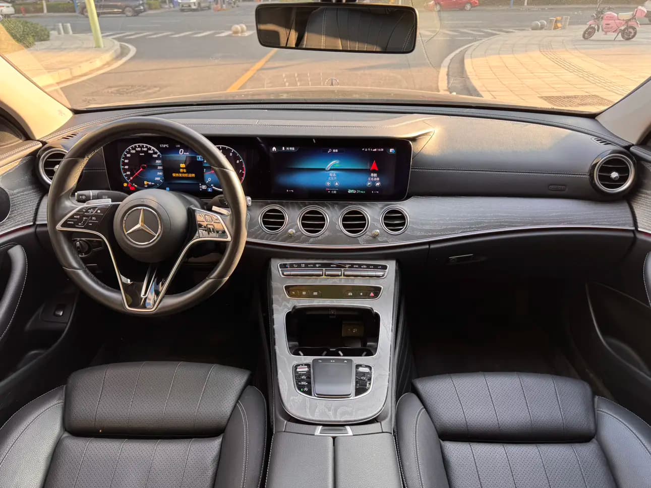 Mercedes-Benz E-Class 2022 г. 59011 км. — фото 6