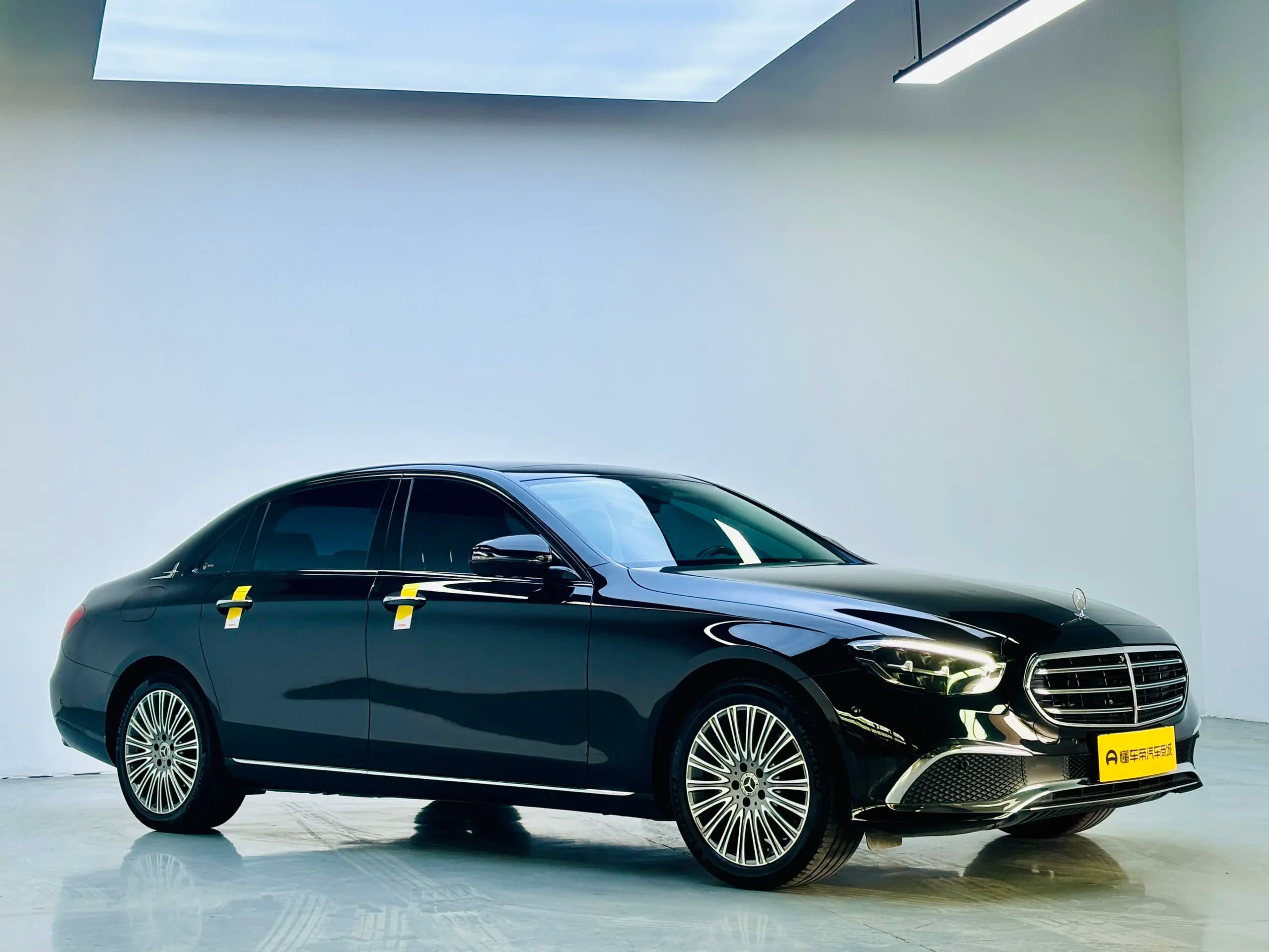 Mercedes-Benz E-Class 2021 г. 62950 км. — фото 3