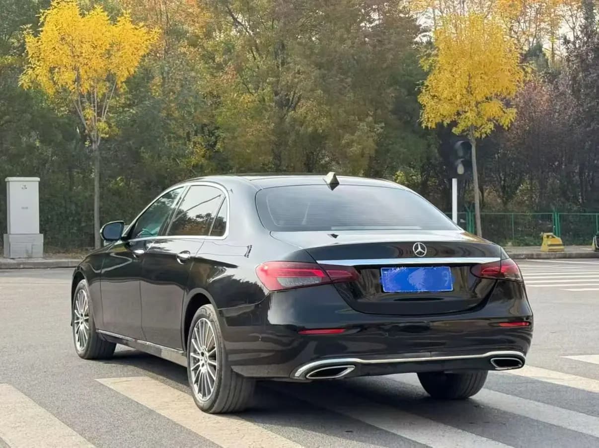 Mercedes-Benz E-Class 2021 г. 70044 км. — фото 3