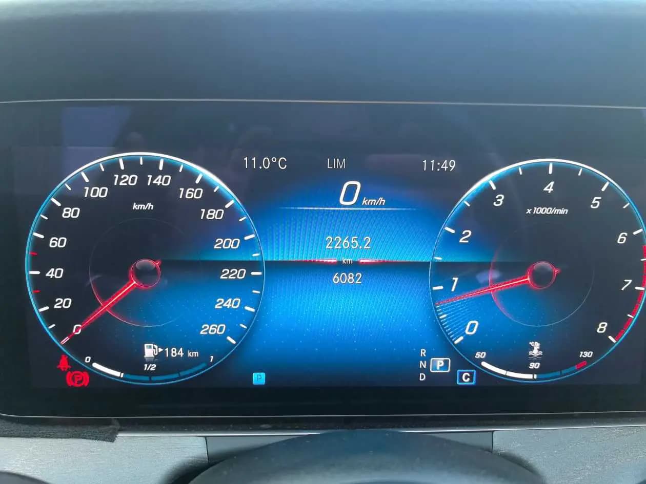 Mercedes-Benz E-Class 2022 г. 6041 км. — фото 3