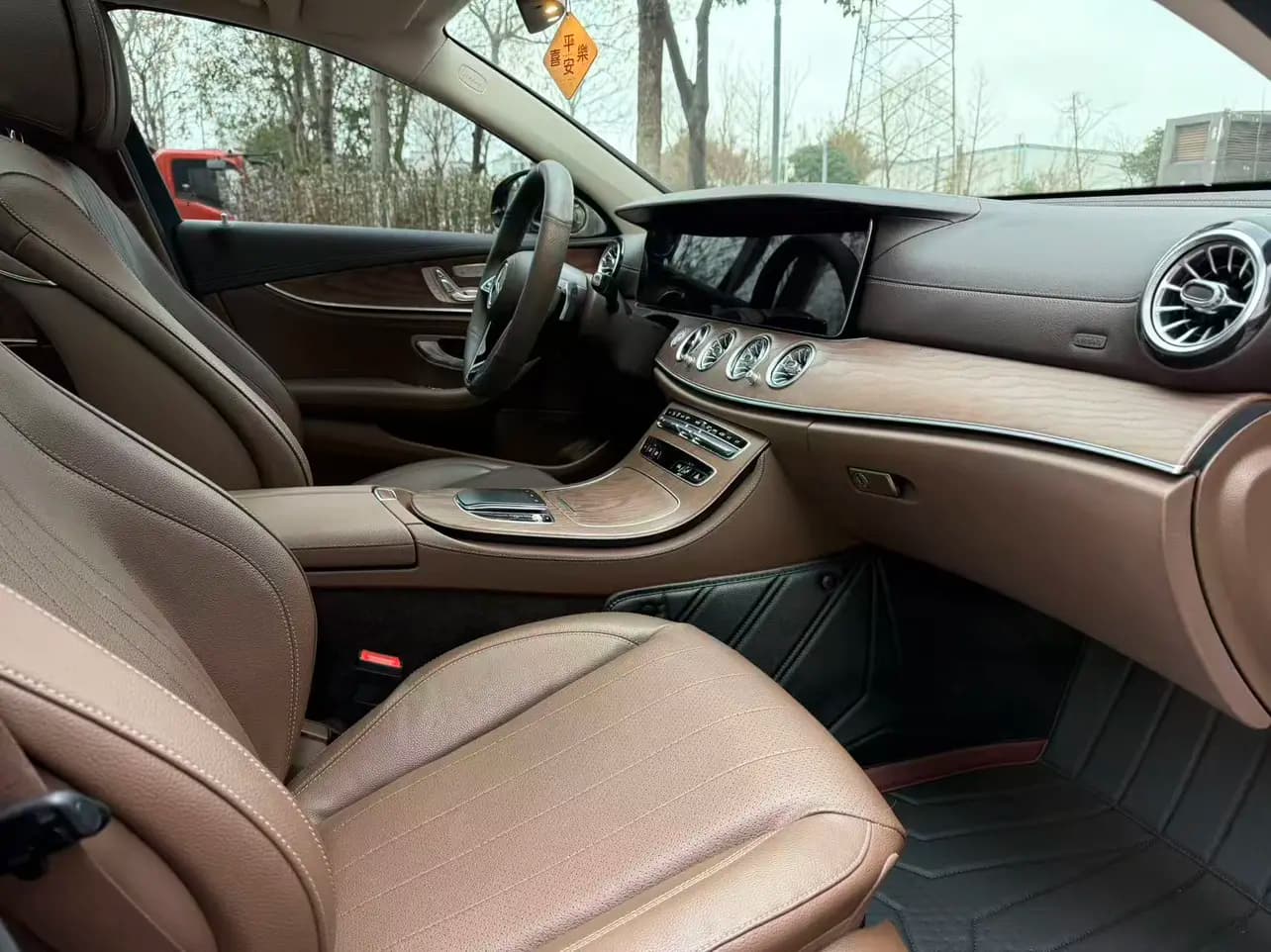Mercedes-Benz E-Class 2022 г. 38040 км. — фото 4