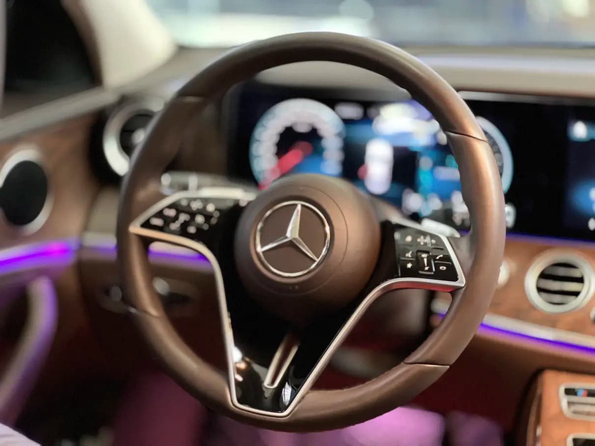 Mercedes-Benz E-Class 2023 г. 50039 км. — фото 10