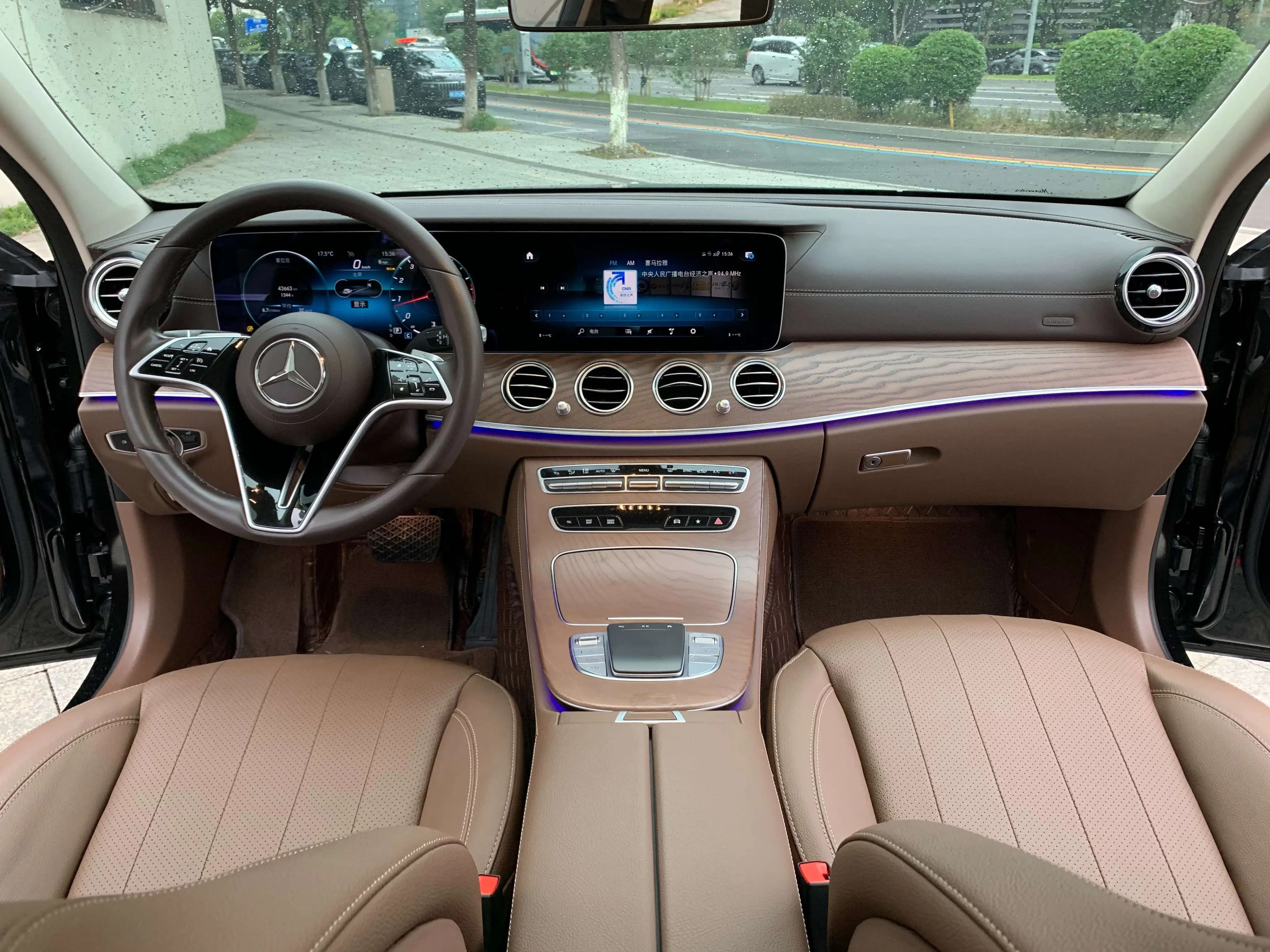 Mercedes-Benz E-Class 2023 г. 43038 км. — фото 14