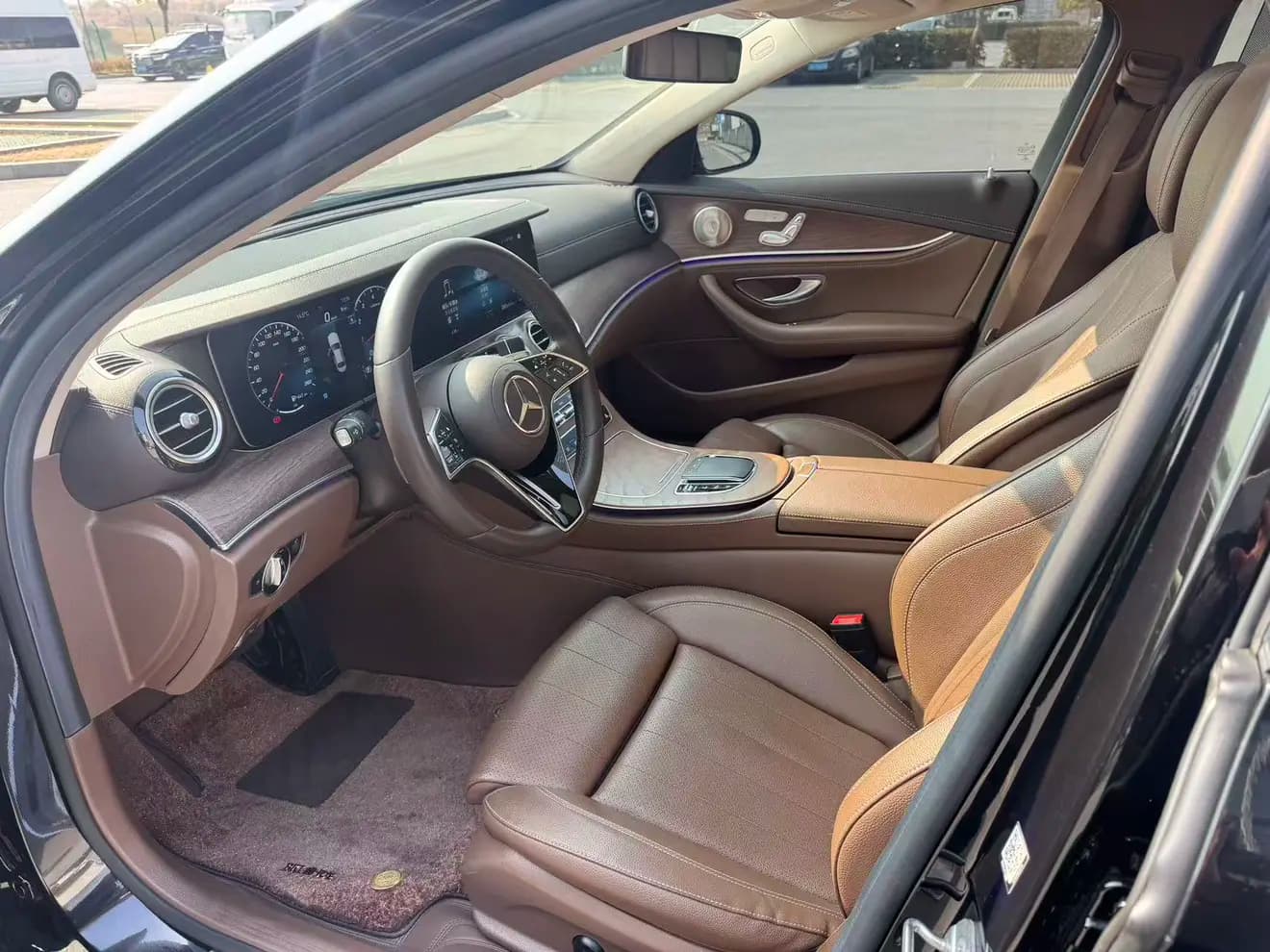 Mercedes-Benz E-Class 2022 г. 39836 км. — фото 11