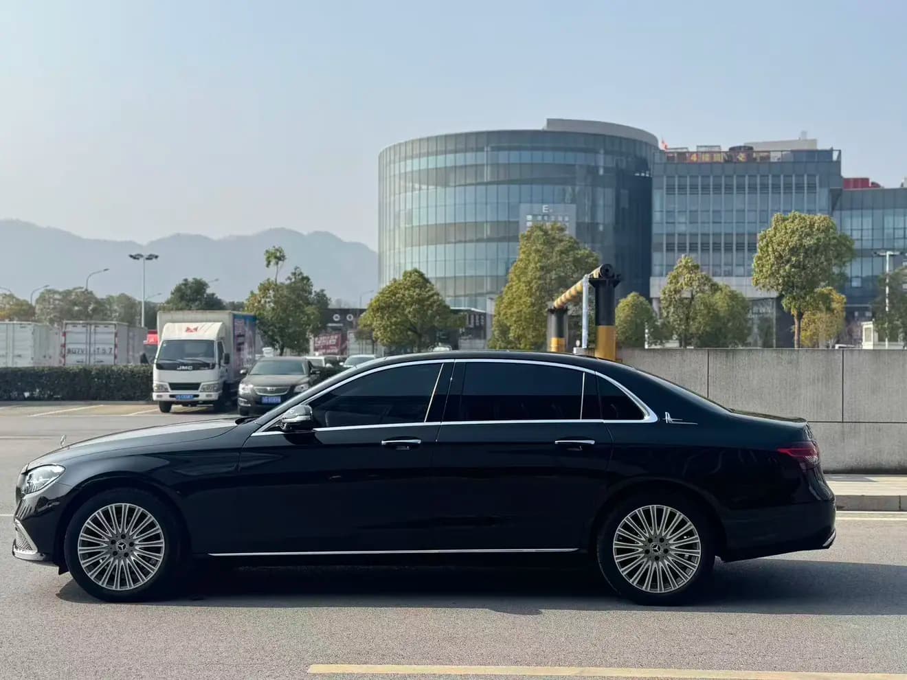Mercedes-Benz E-Class 2022 г. 39836 км. — фото 4