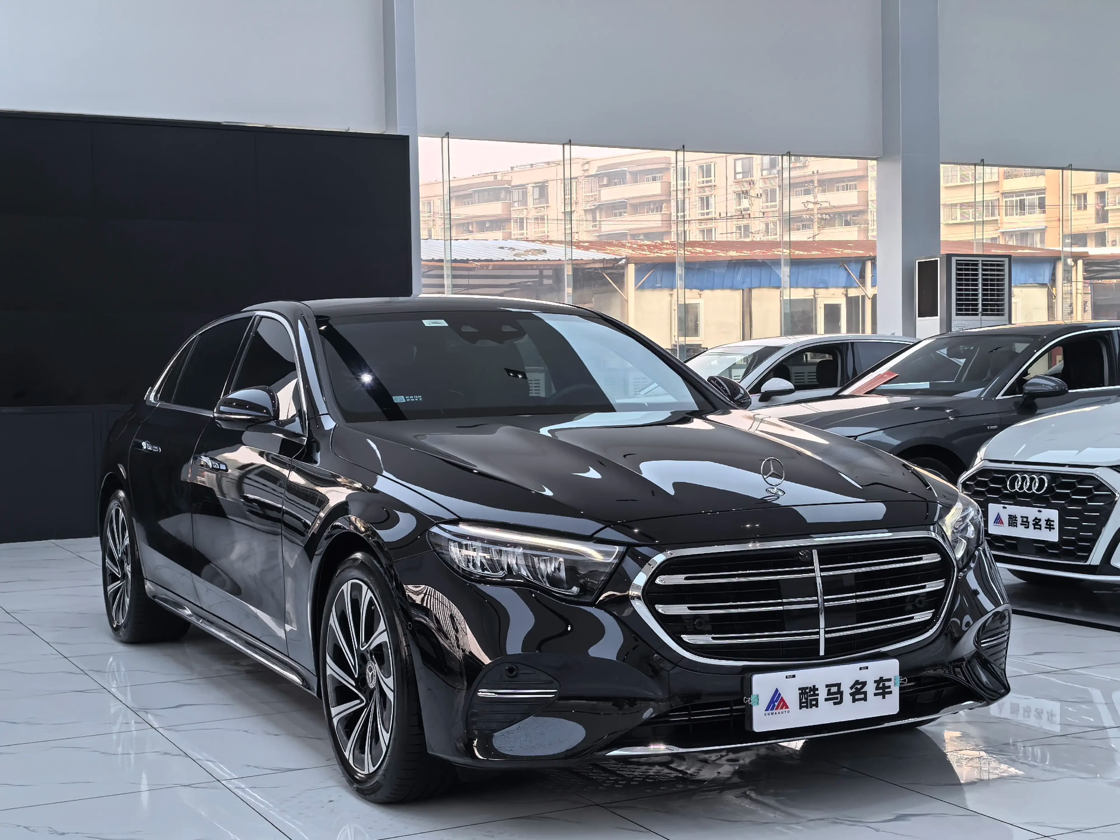 Mercedes-Benz E-Class 2024 г. 23037 км. — фото 2