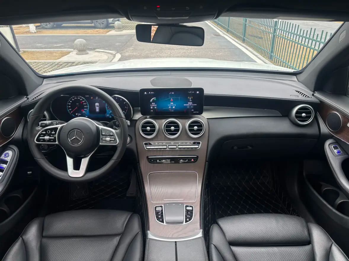 Mercedes-Benz GLC 2021 г. 70110 км. — фото 4
