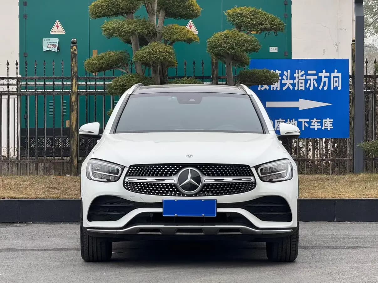 Mercedes-Benz GLC 2021 г. 50108 км. — фото 2
