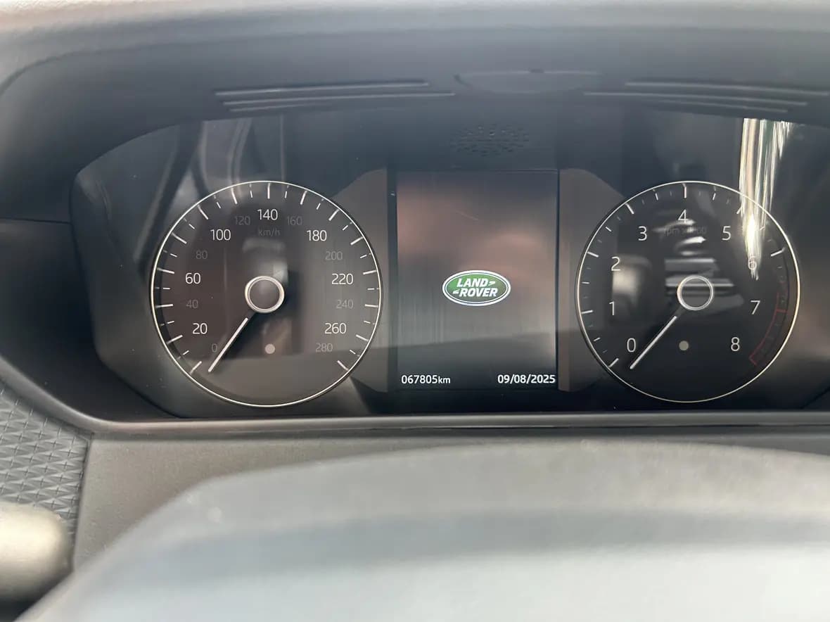 Land Rover Range Rover Velar 2021 г. 67097 км. — фото 13