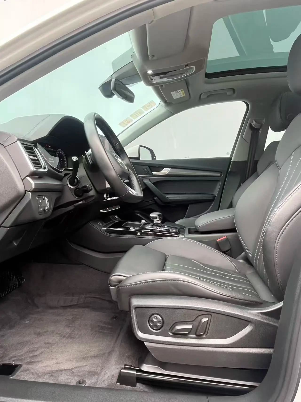 Audi Q5L 2023 г. 25012 км. — фото 17