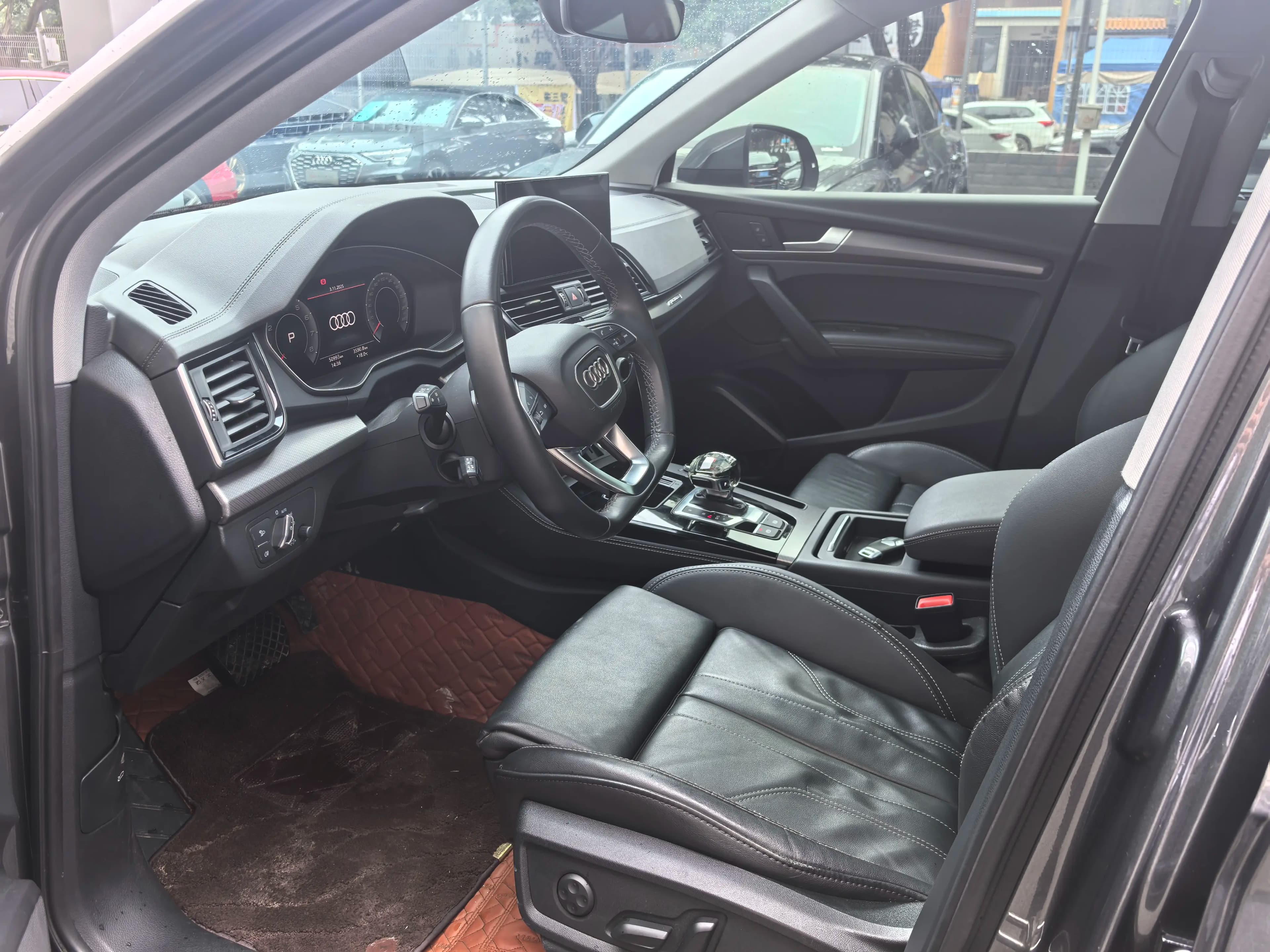 Audi Q5L 2022 г. 50011 км. — фото 12