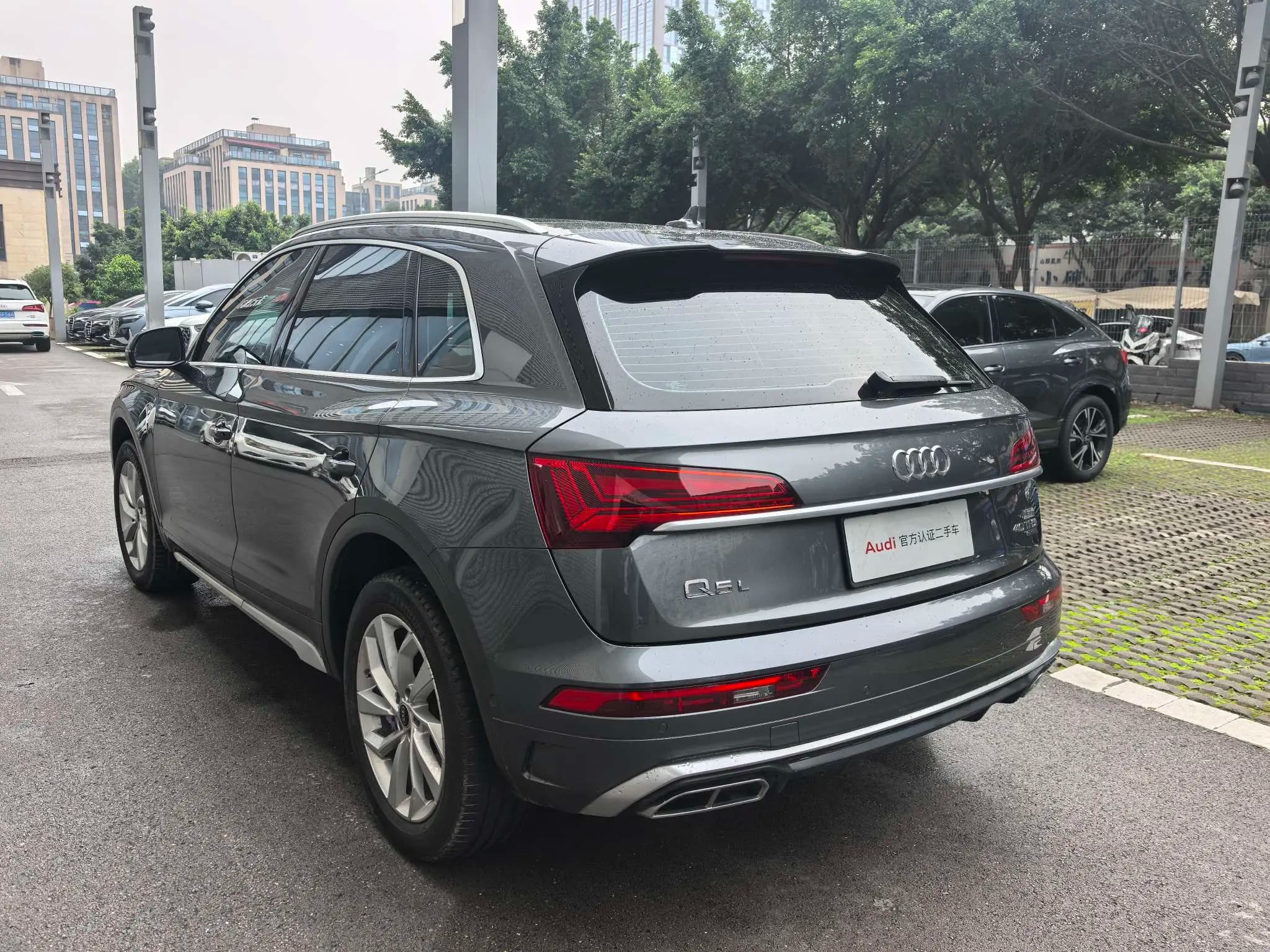Audi Q5L 2022 г. 50011 км. — фото 5