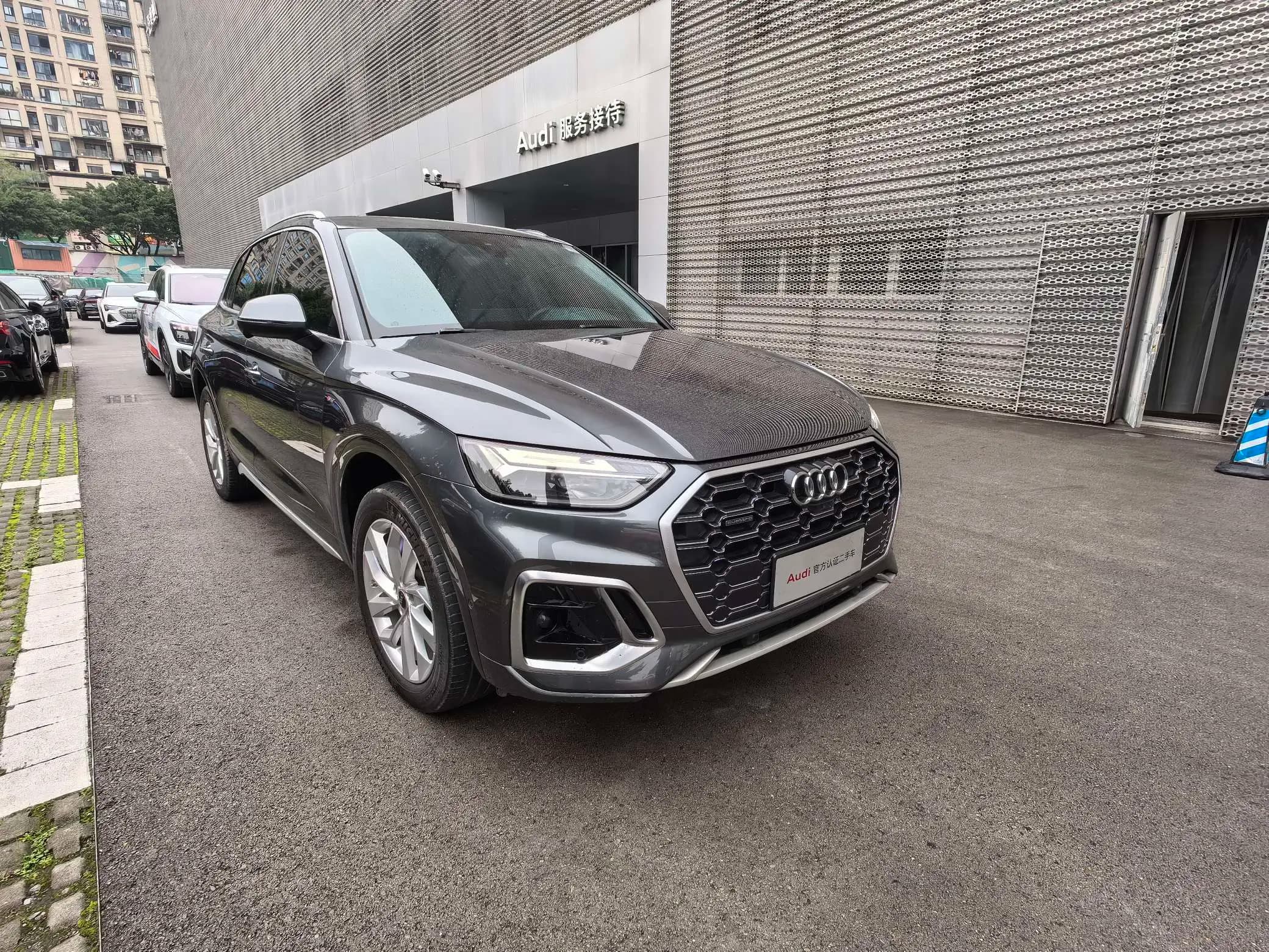 Audi Q5L 2022 г. 50011 км. — фото 9