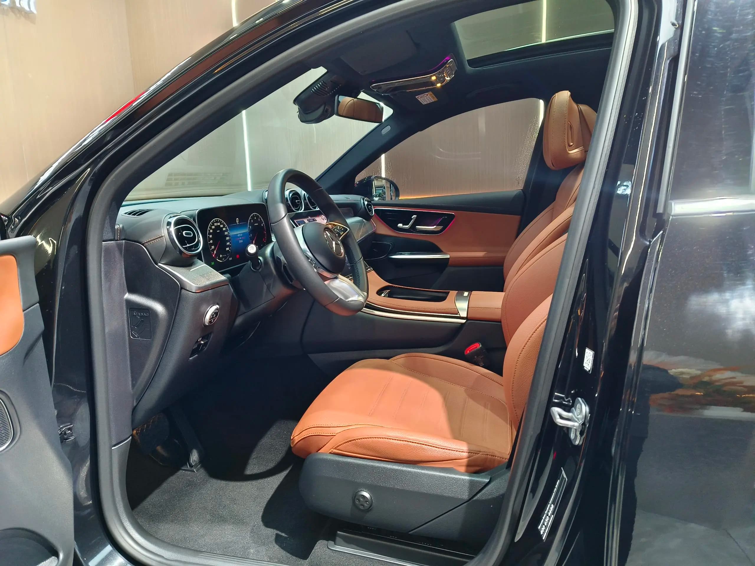 Mercedes-Benz GLC 2023 г. 24019 км. — фото 5