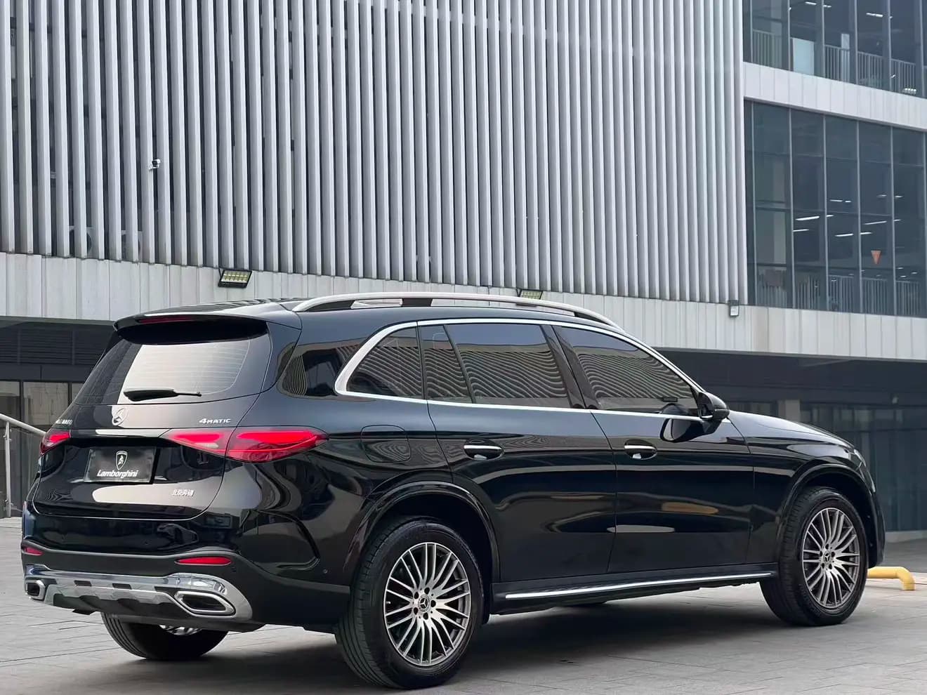 Mercedes-Benz GLC 2023 г. 35018 км. — фото 2