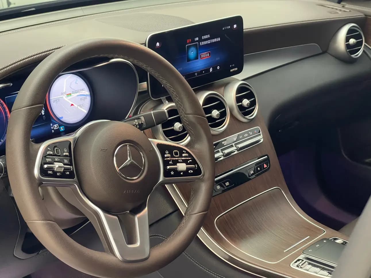 Mercedes-Benz GLC 2021 г. 82105 км. — фото 11