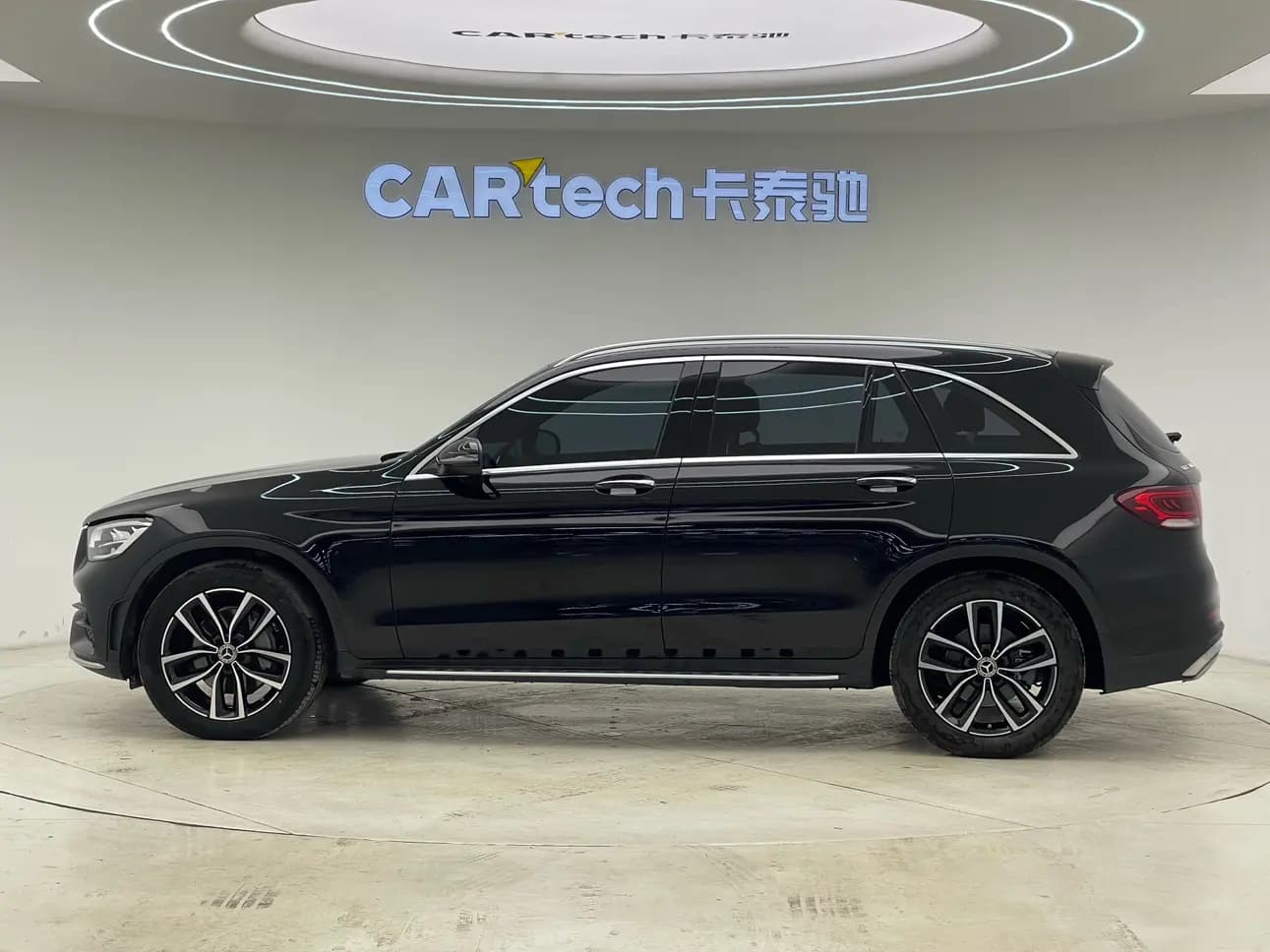 Mercedes-Benz GLC 2021 г. 82105 км. — фото 4