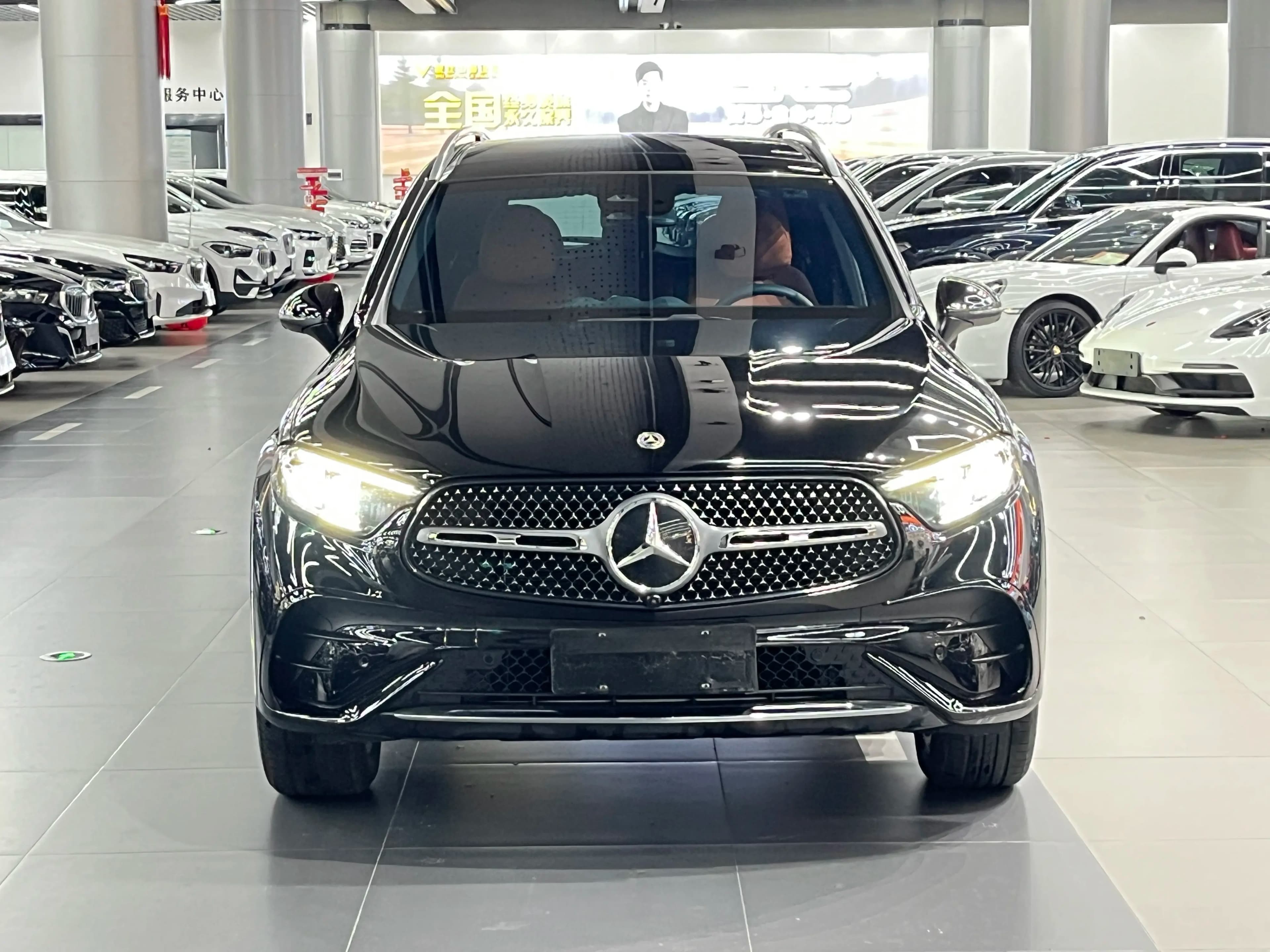 Mercedes-Benz GLC 2025 г. 28103 км. — фото 2