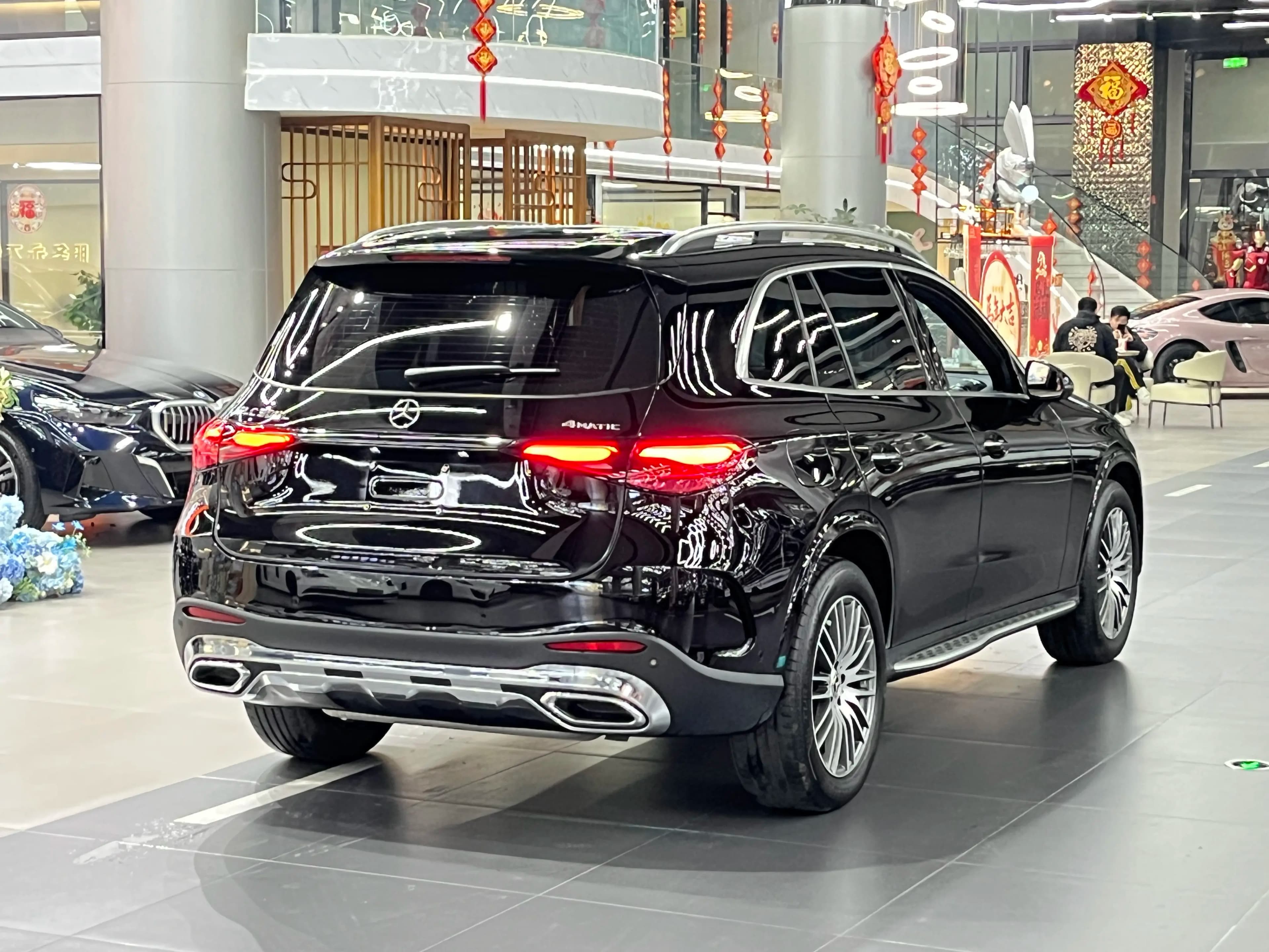 Mercedes-Benz GLC 2025 г. 28103 км. — фото 4
