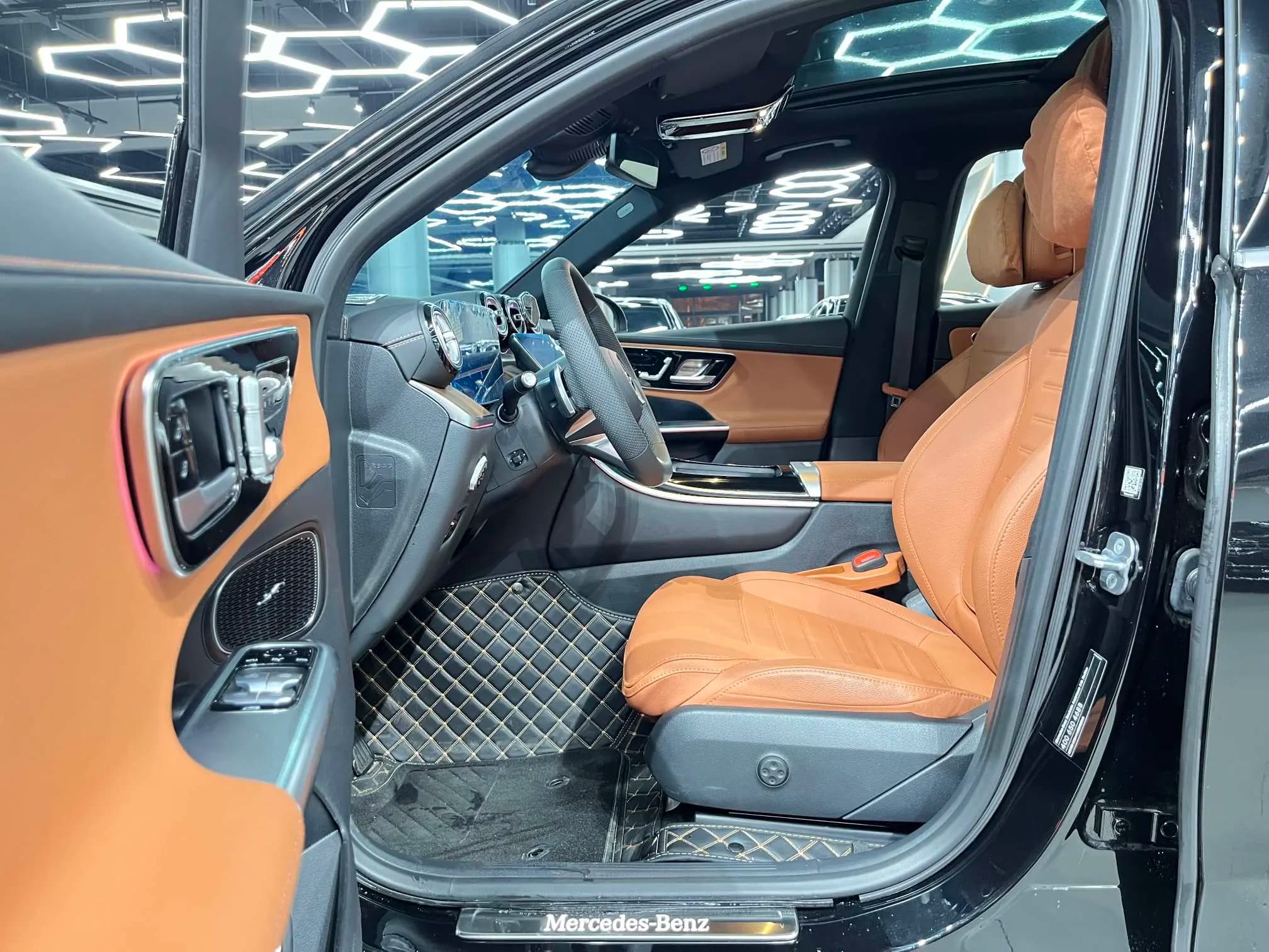 Mercedes-Benz GLC 2025 г. 28103 км. — фото 5