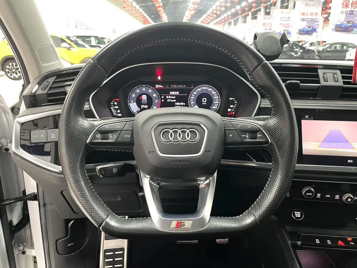 Audi Q3 Sportback 2021 г. 40312 км. — фото 17