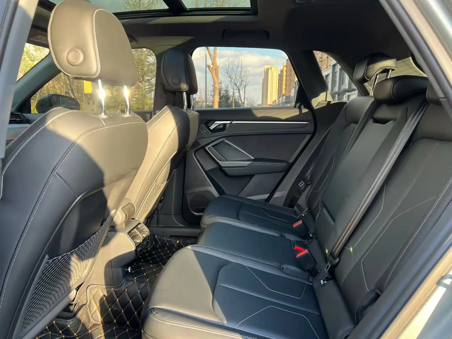 Audi Q3 2023 г. 13000 км. — фото 8