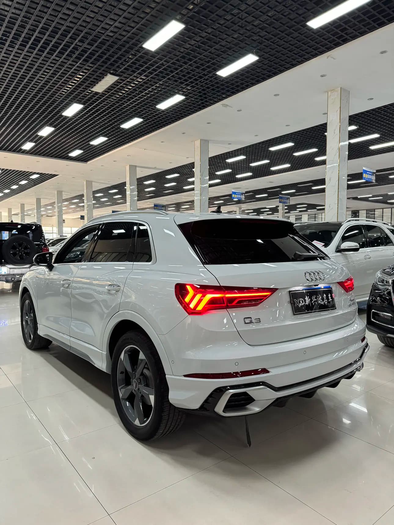Audi Q3 2024 г. 11000 км. — фото 4