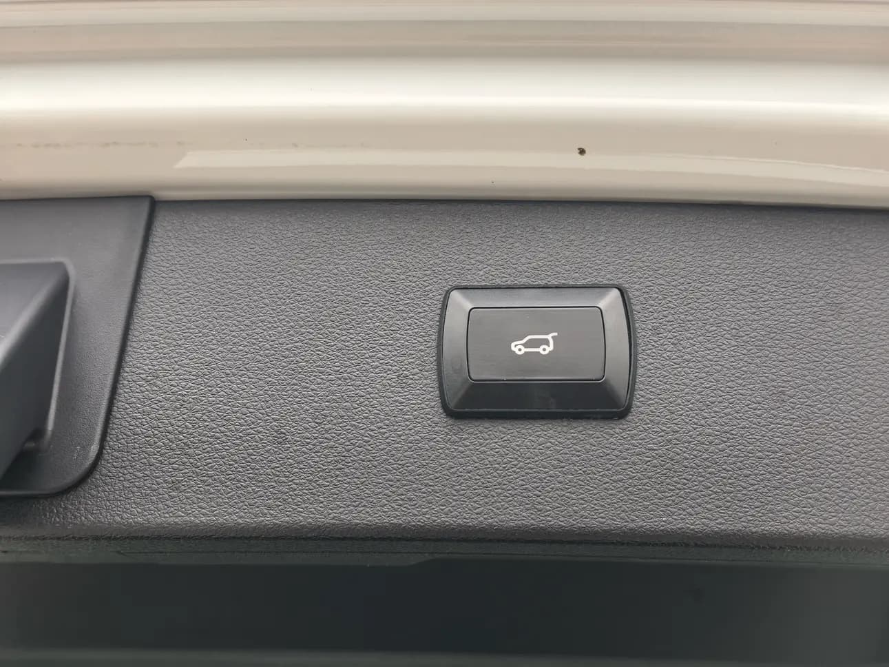 Audi Q2L 2021 г. 62137 км. — фото 9