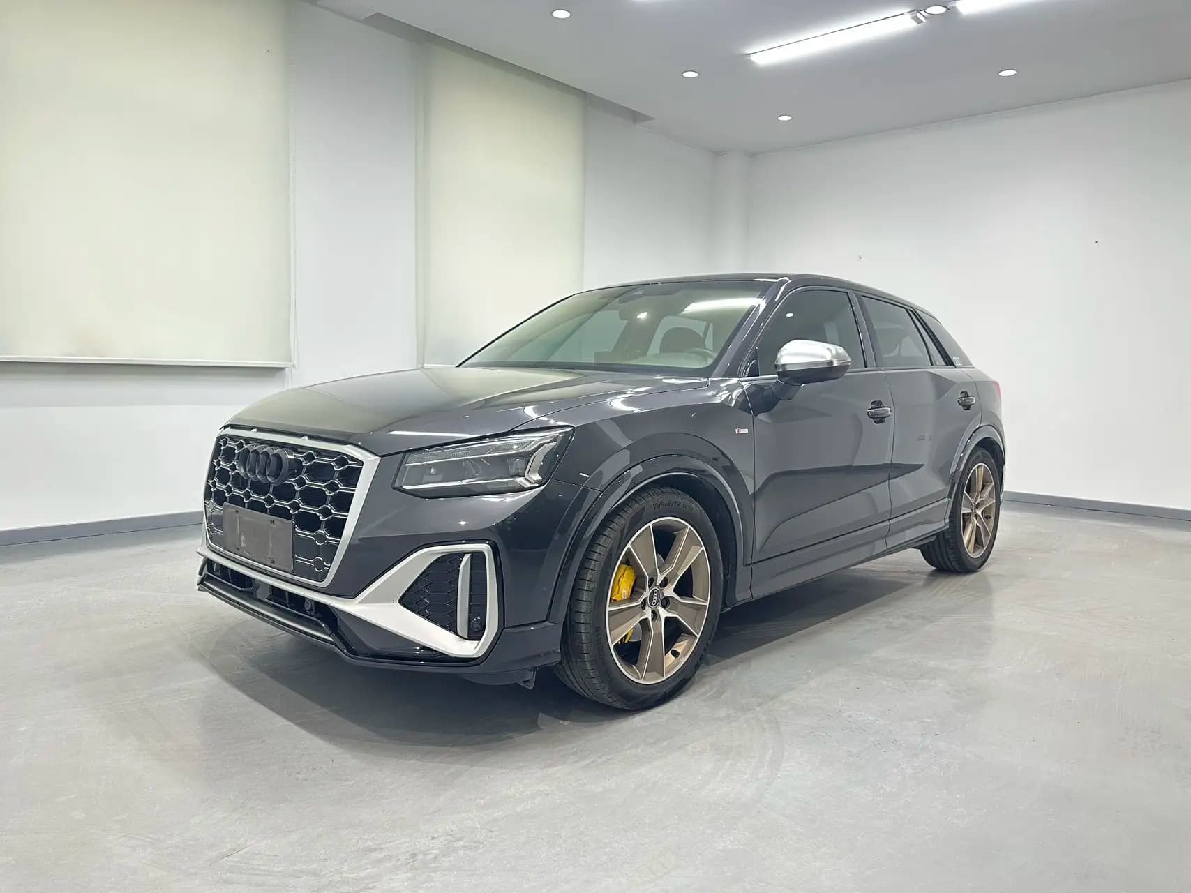 Audi Q2L 2022 г. 27138 км.
