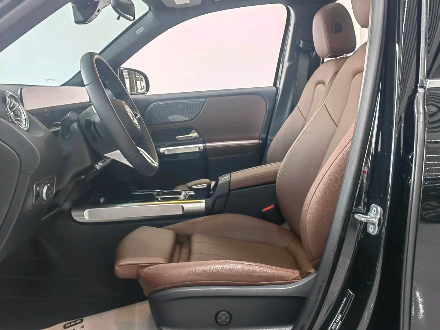 Mercedes-Benz GLB 2024 г. 36017 км. — фото 9