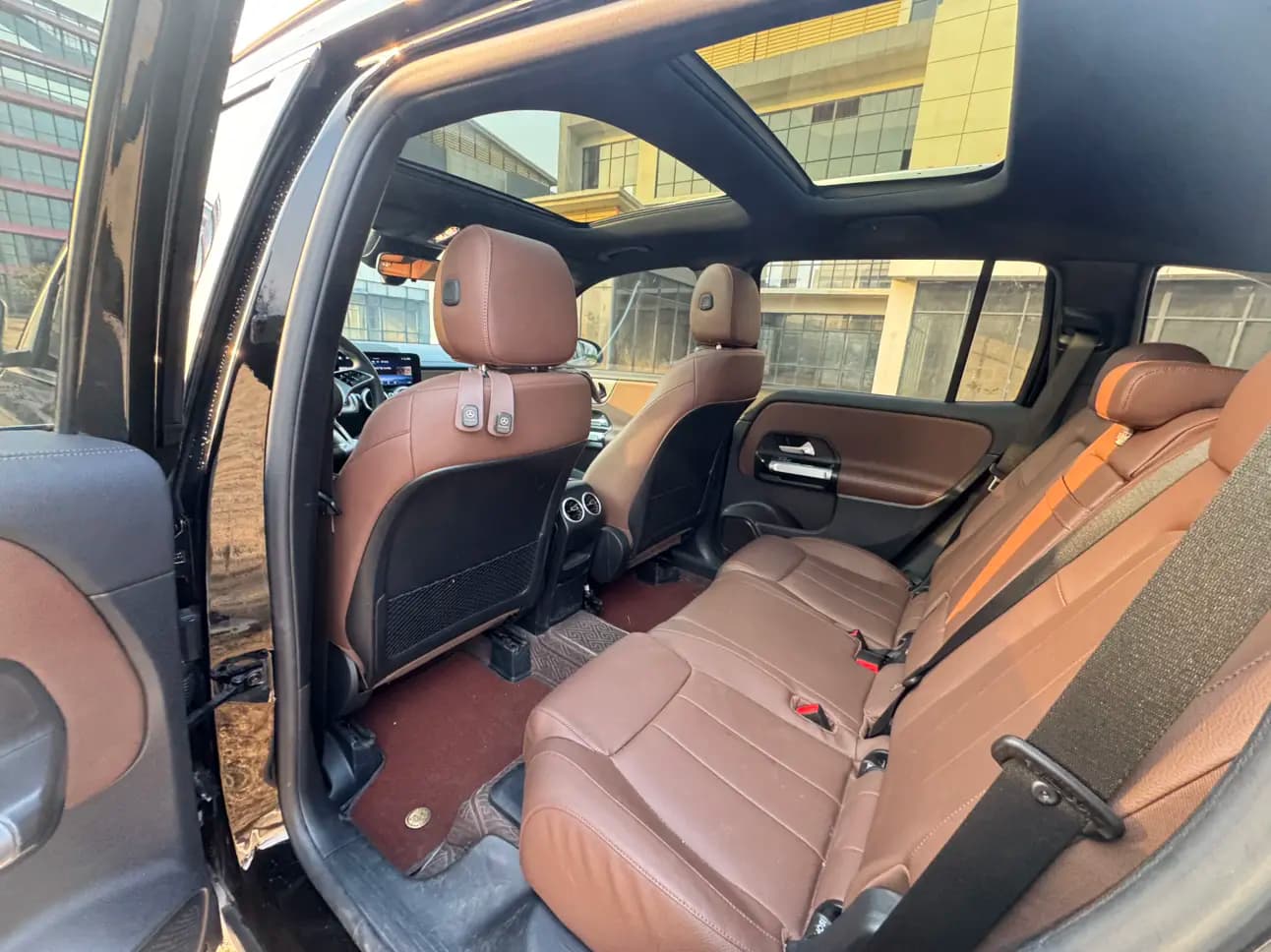 Mercedes-Benz GLB 2024 г. 37127 км. — фото 7