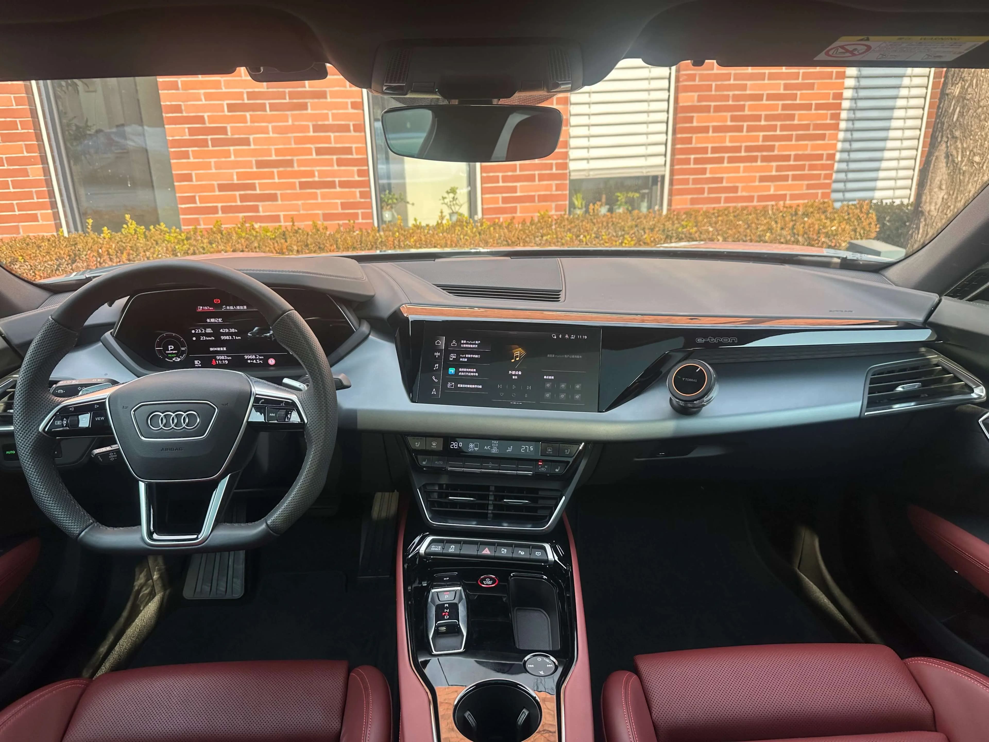 Audi e-tron GT 2024 г. 9027 км. — фото 16