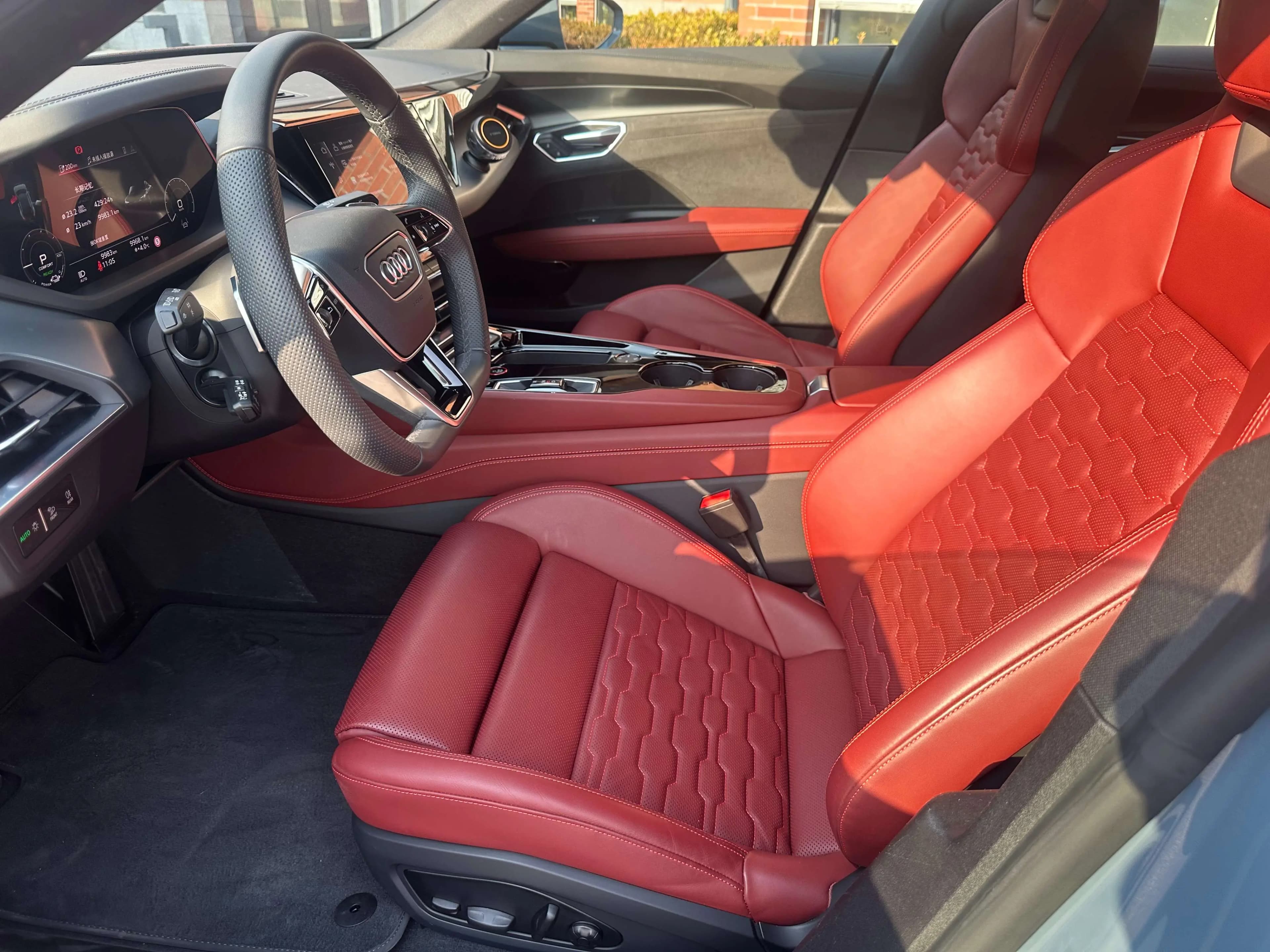 Audi e-tron GT 2024 г. 9027 км. — фото 21
