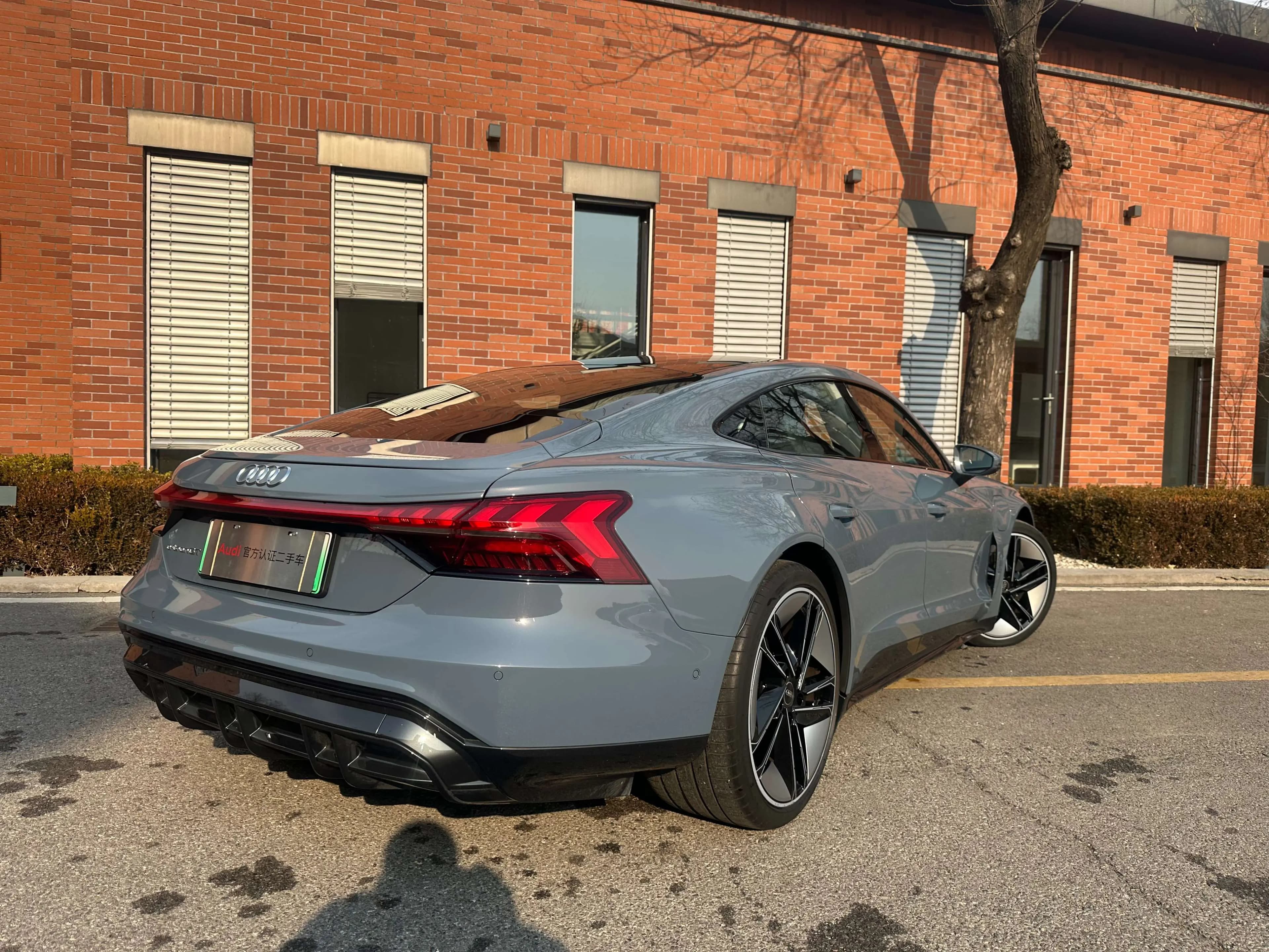 Audi e-tron GT 2024 г. 9027 км. — фото 4