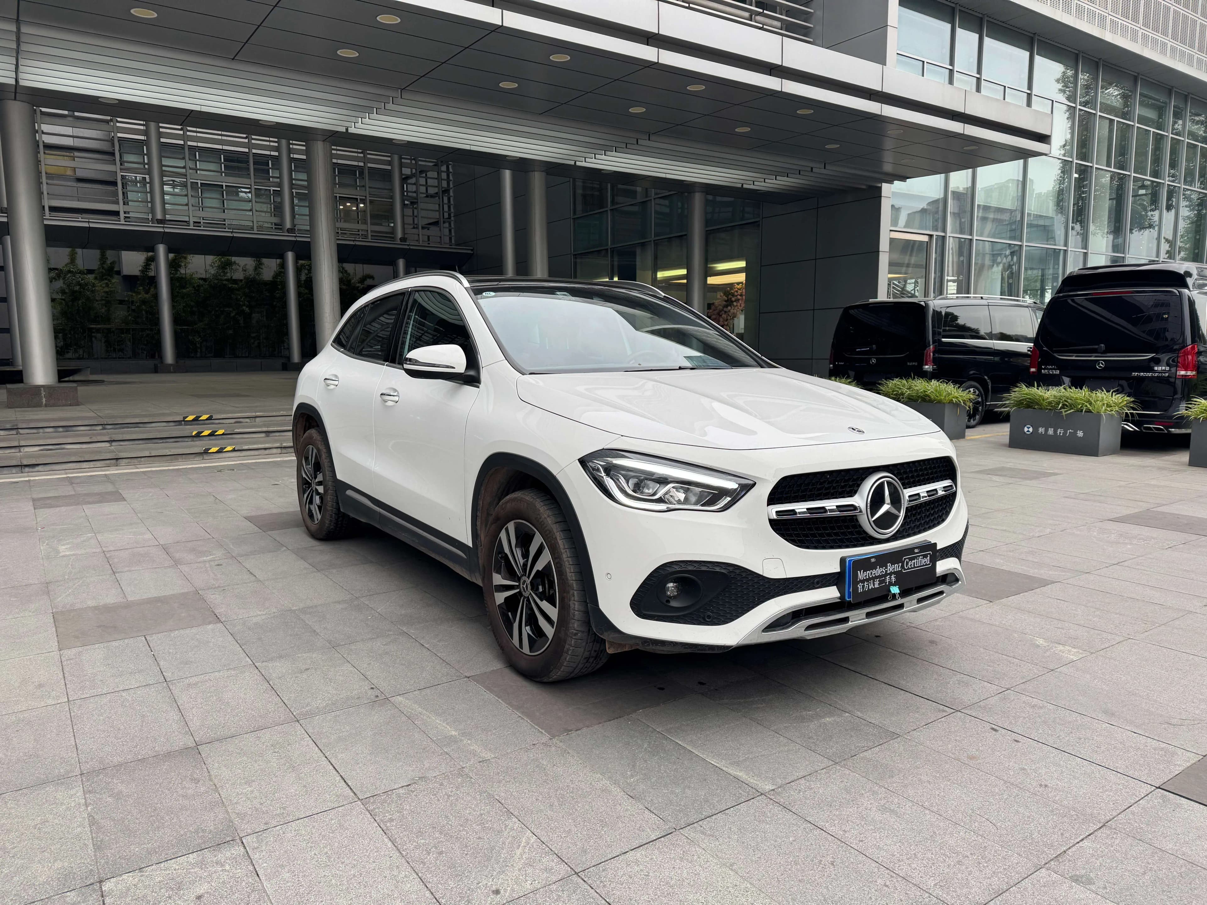 Mercedes-Benz GLA 2023 г. 20076 км.