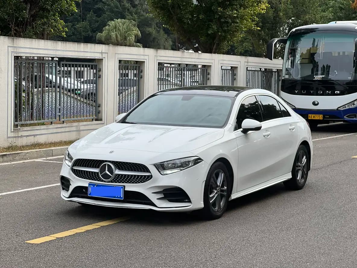 Mercedes-Benz Mercedes Benz A Class 2021 г. 58124 км.