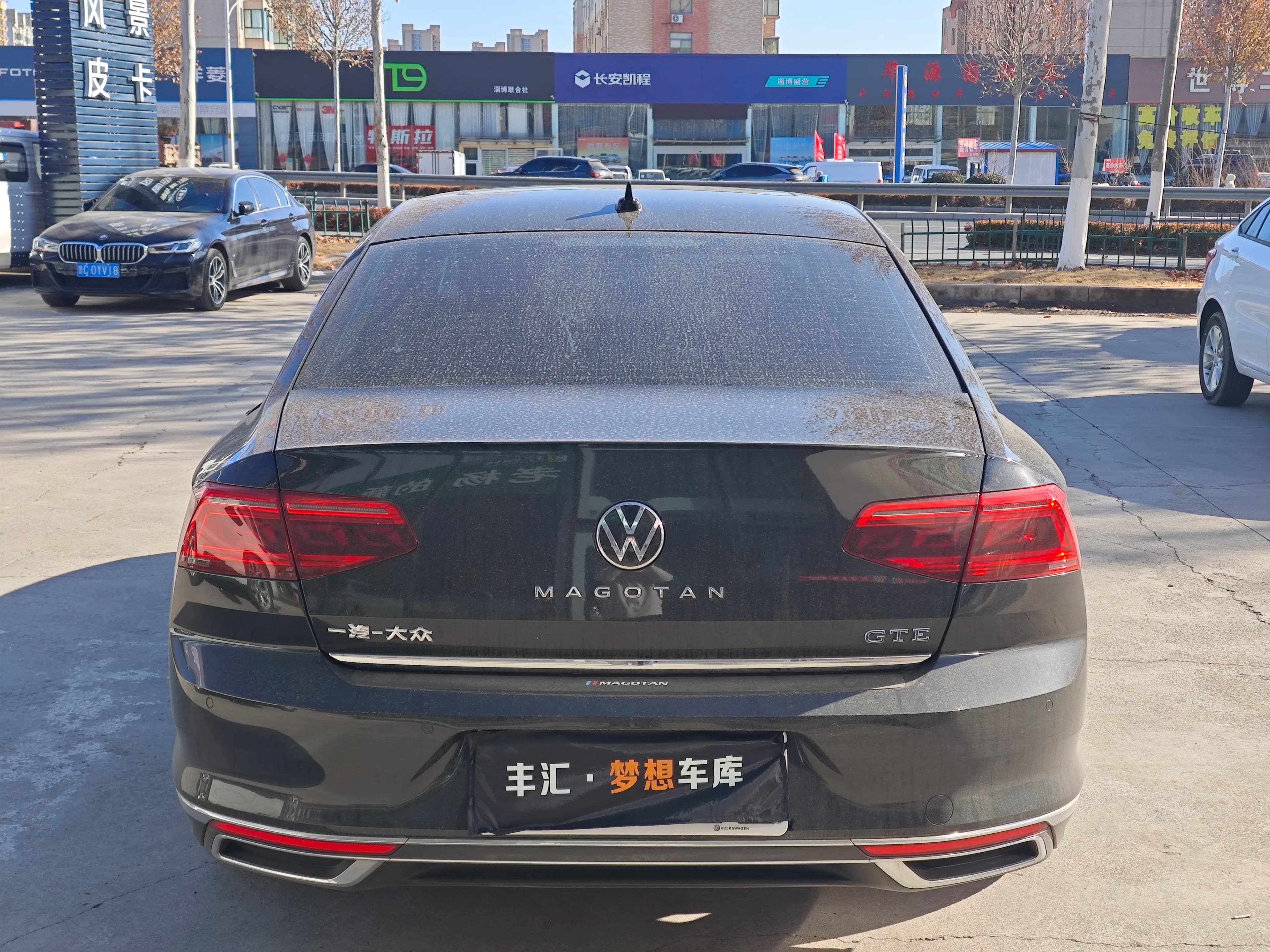 Volkswagen Magotan PHEV 2023 г. 31000 км. — фото 2