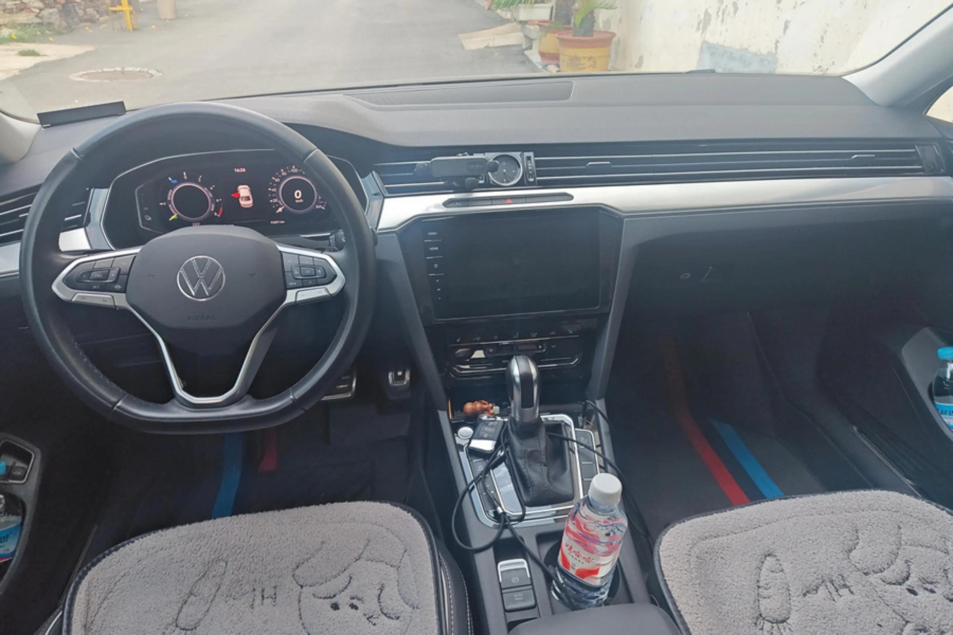 Volkswagen Magotan PHEV 2022 г. 31900 км. — фото 10
