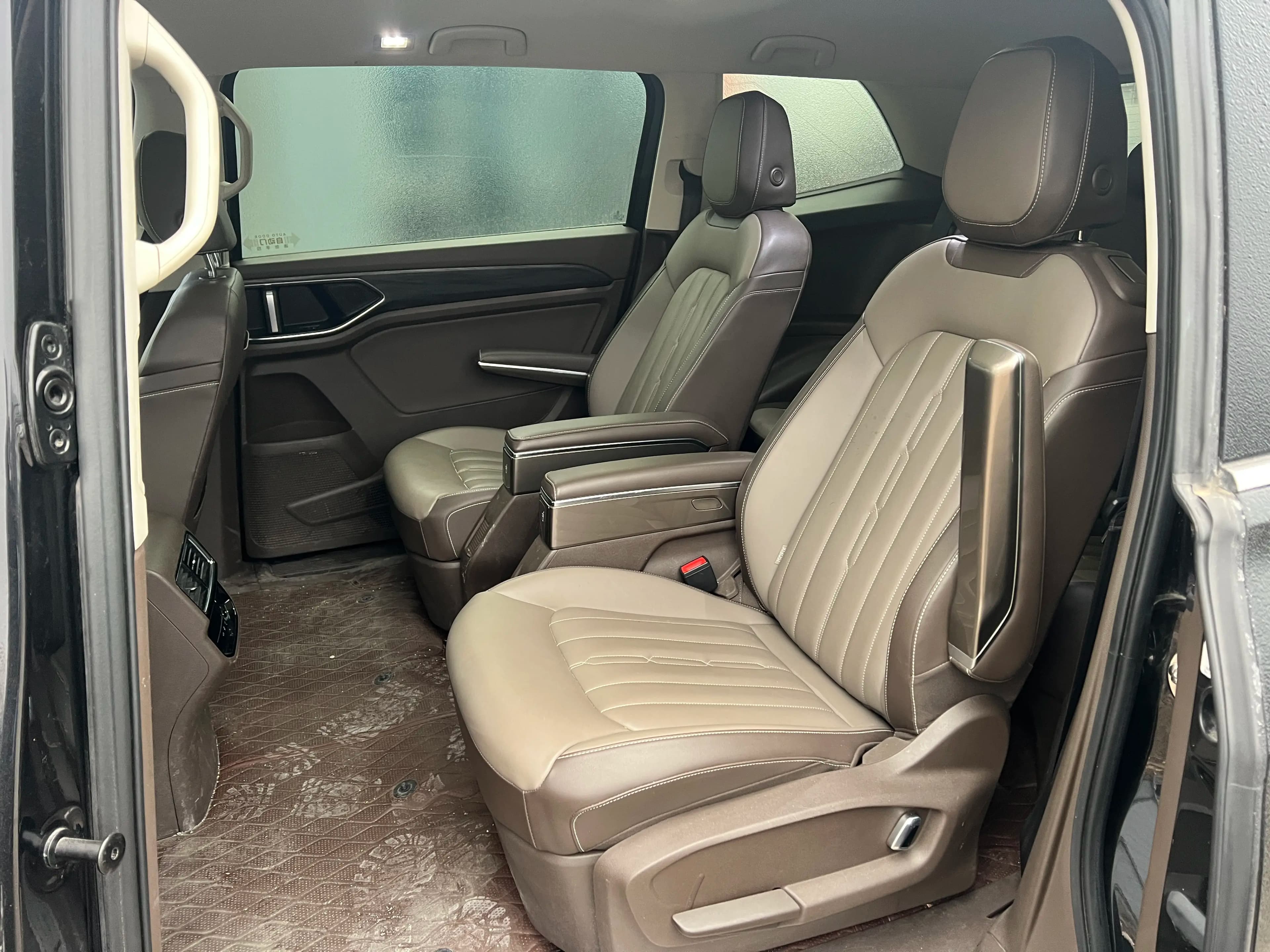Volkswagen Weiran 2023 г. 126016 км. — фото 8