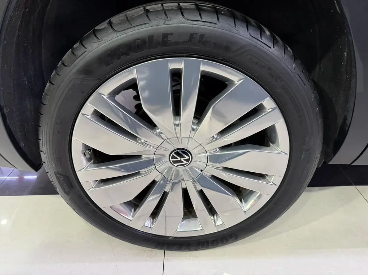 Volkswagen Teramont 2024 г. 15006 км. — фото 3